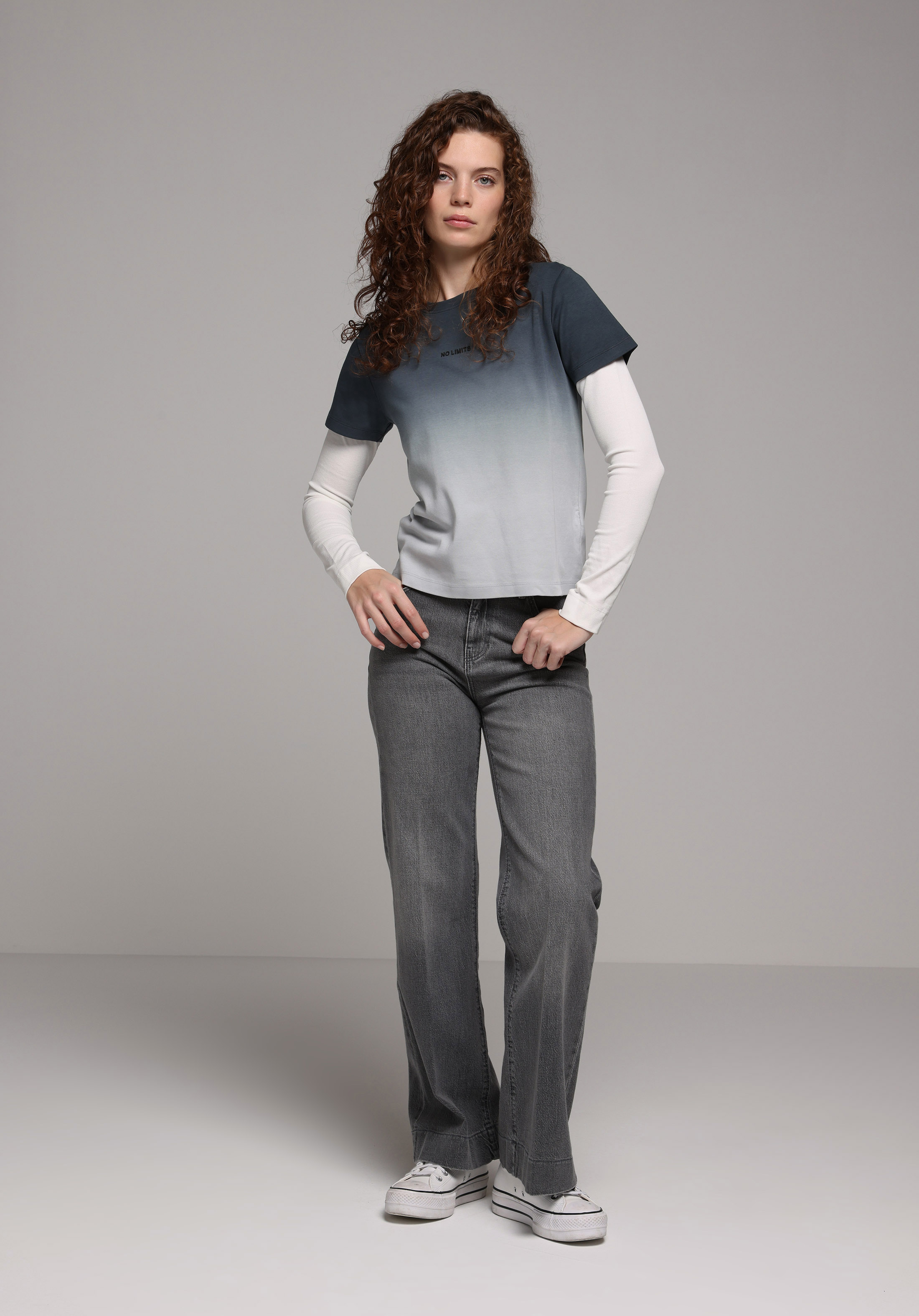 Regular Fit Yuvarlak Yaka Baskılı Kadın Lacivert Kısa Kol Tişört