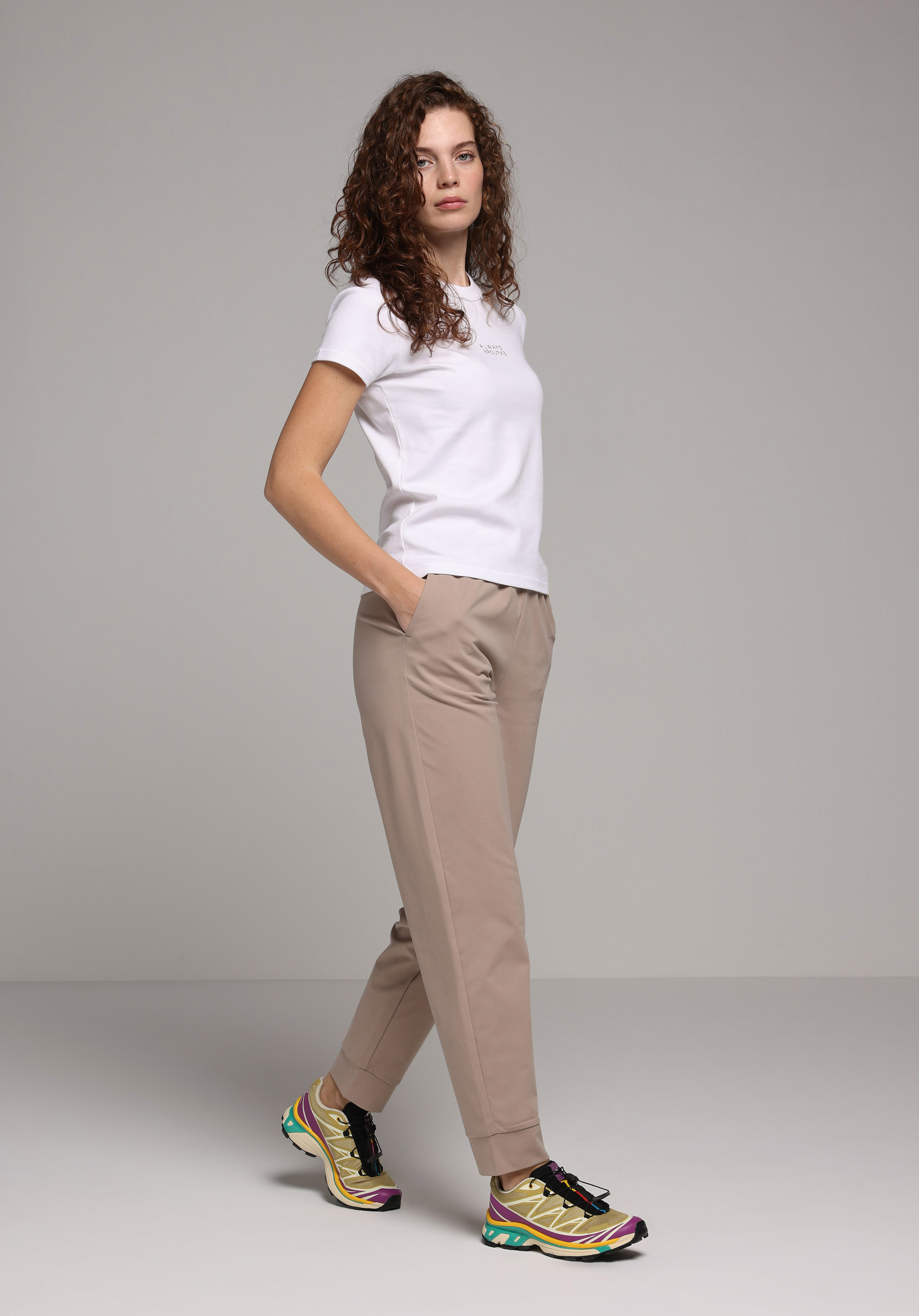 Regular Fit Orta Bel Düz Kadın Bej Eşofman Altı