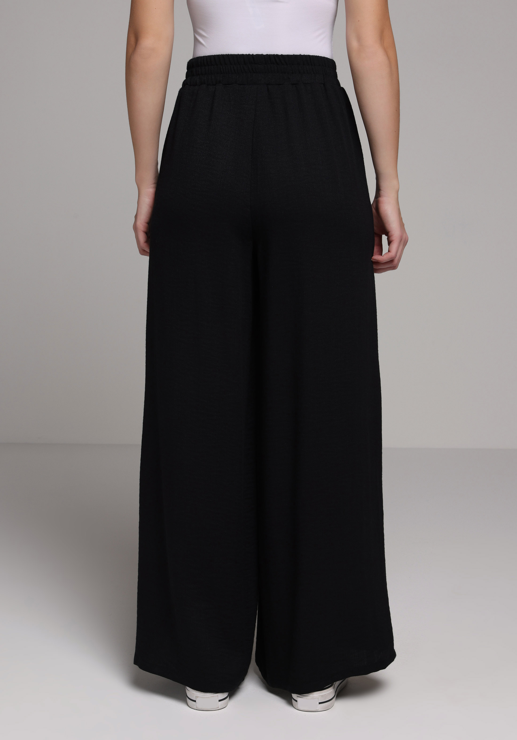 Regular Fit Yüksel Bel Geniş Paça Kadın Siyah  Pantolon