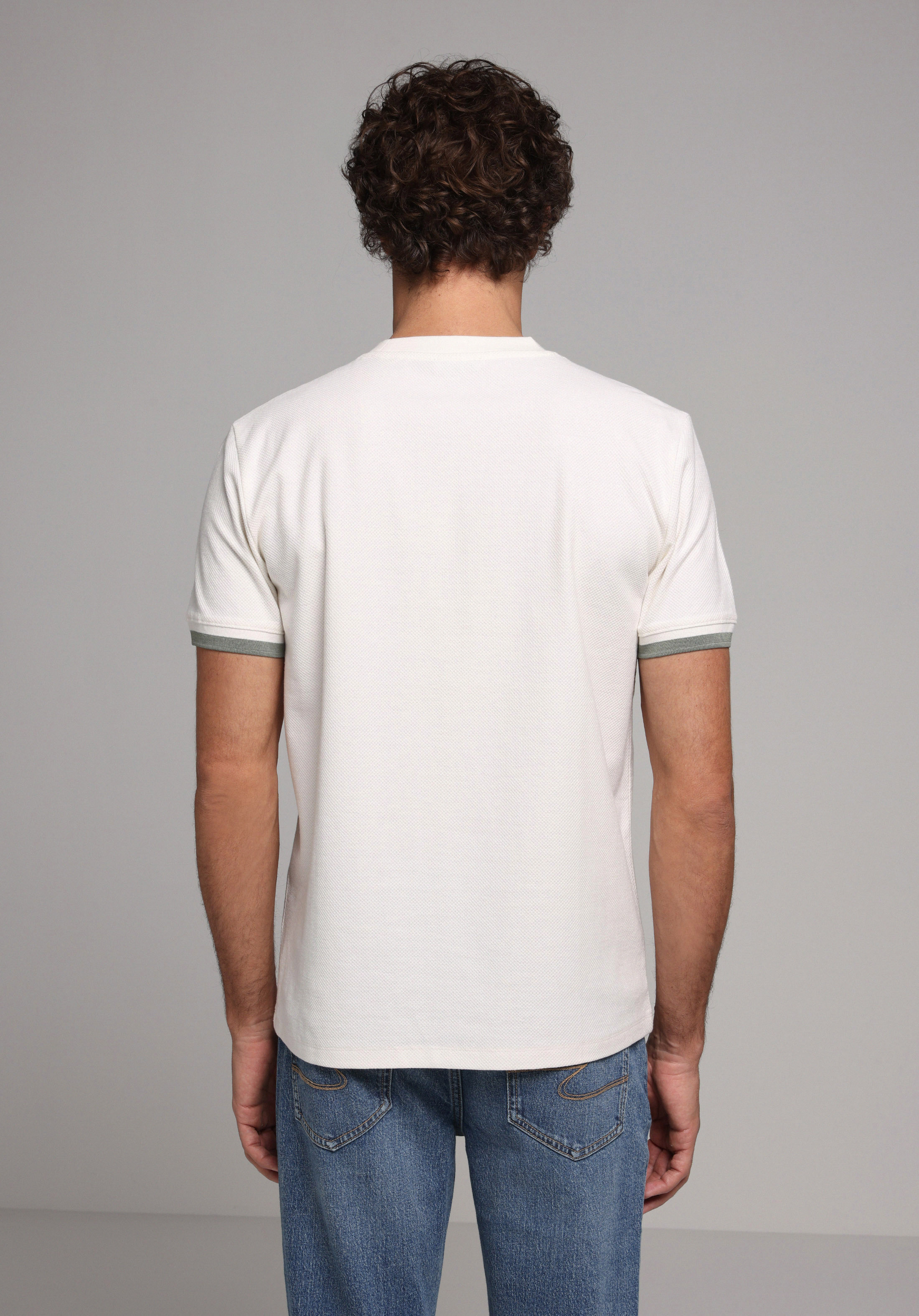 Regular Fit Yuvarlak Yaka Düz Erkek Beyaz Kısa Kol Tişört