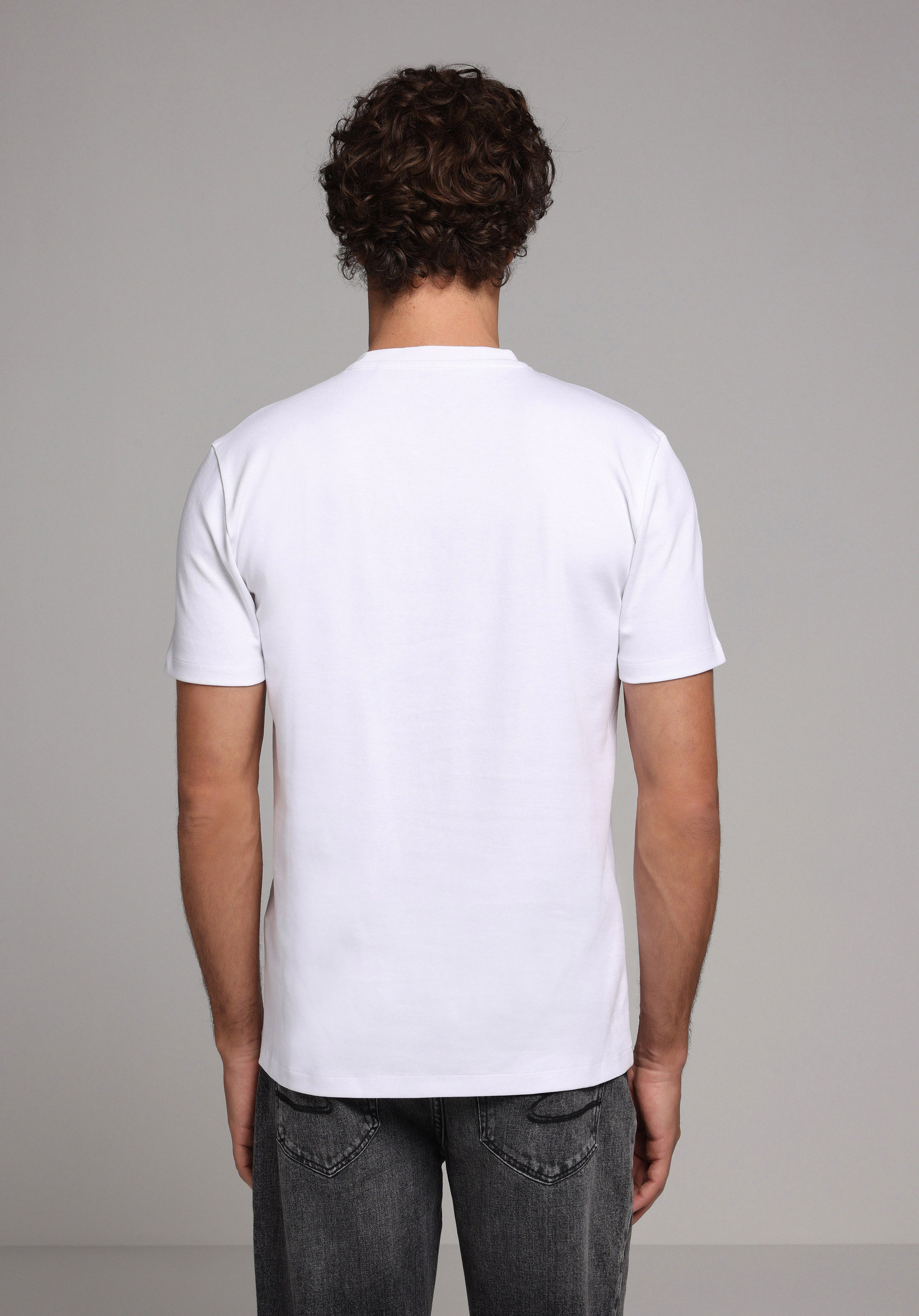 Regular Fit Yuvarlak Yaka Düz Erkek Beyaz Kısa Kol Tişört