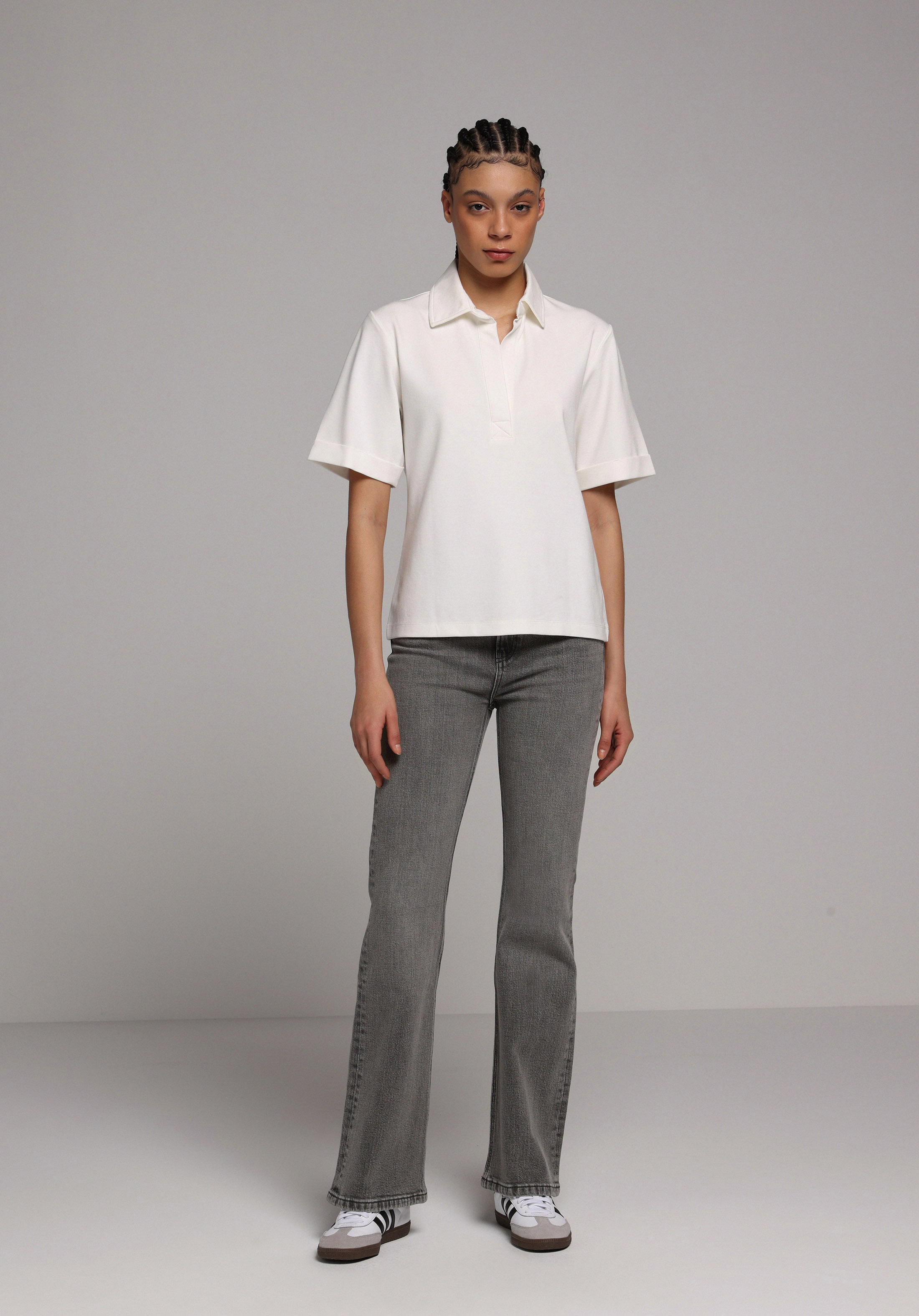 Regular Fit Yuvarlak Yaka Düz Kadın Beyaz Kısa Kol Tişört