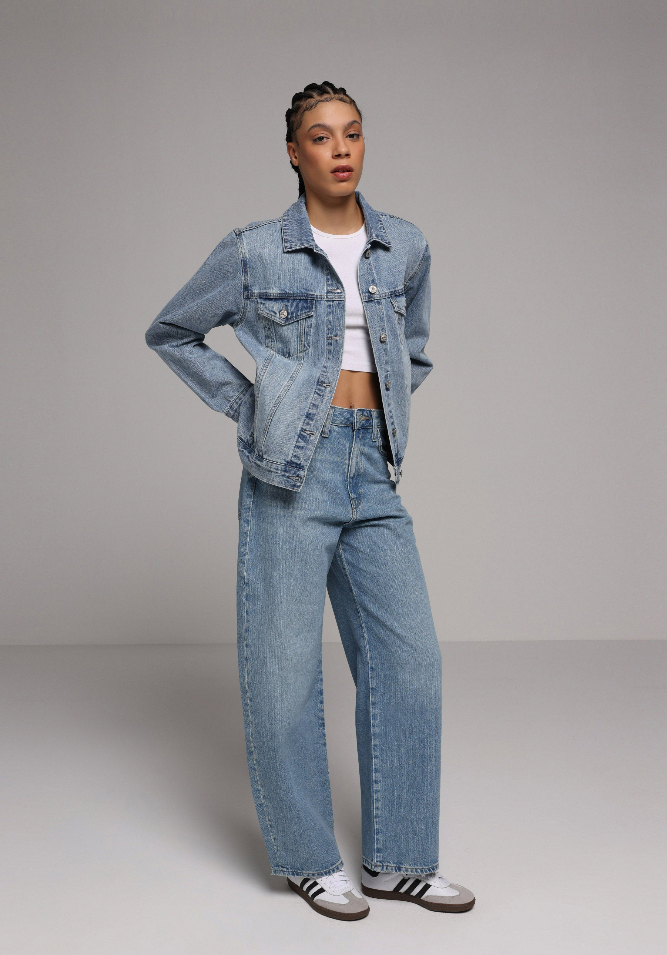 Regular Fit Düğmeli Astarsız  Kadın Mid İndigo Denim Ceket