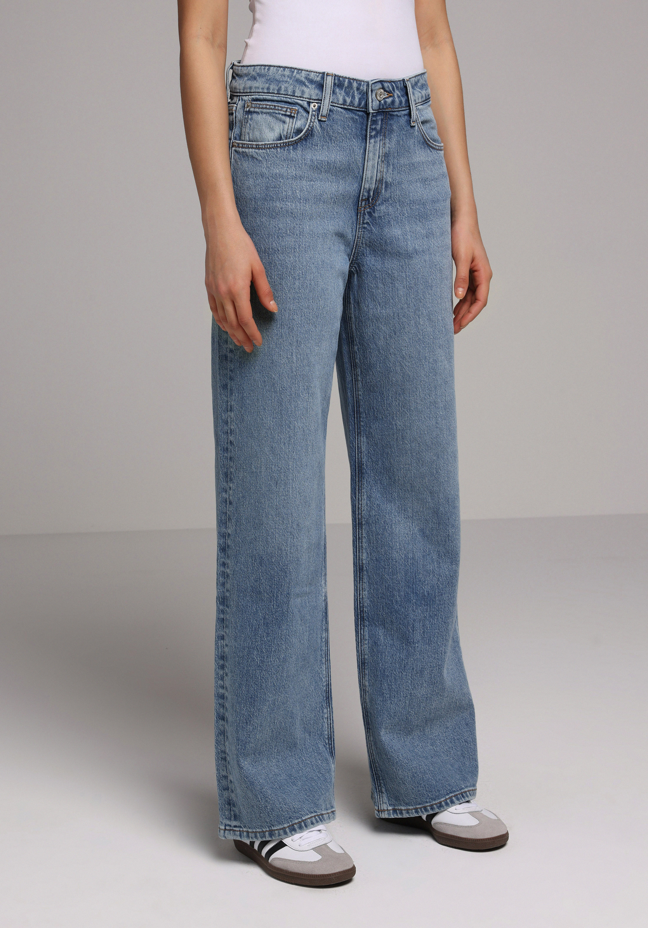 Regular Fit   Kadın Light İndigo Denim Jean Pantolon