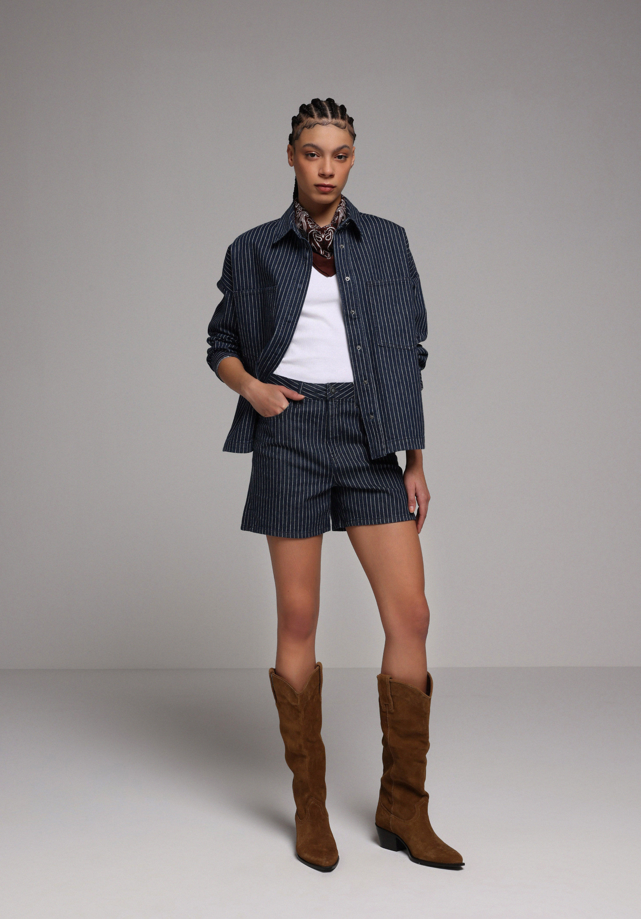 Regular Fit Orta Bel Çizgili Kadın Stripe Denim Jean Şort