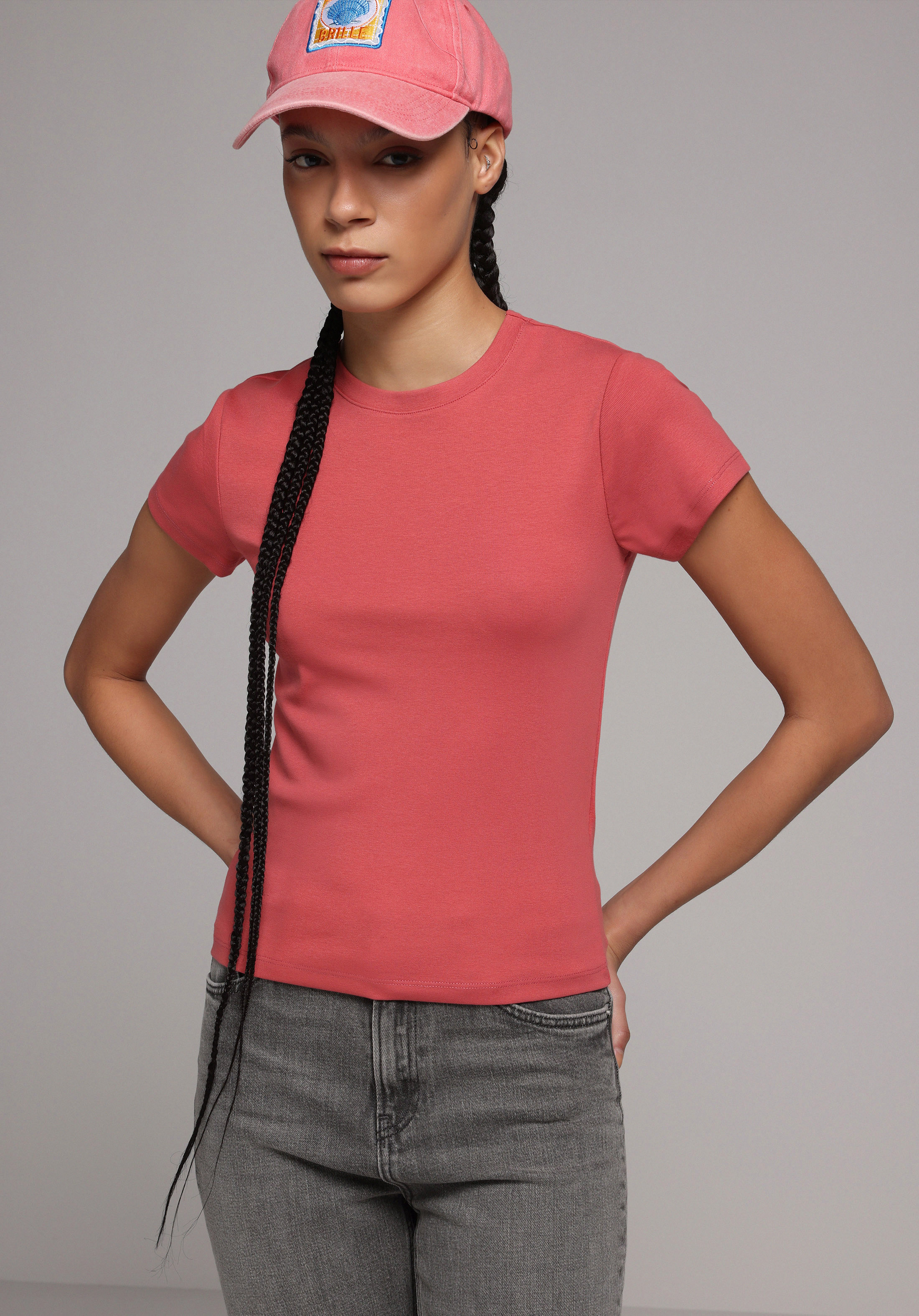 Slim Fit Yuvarlak Yaka Düz Kadın Kirmizi Kısa Kol Tişört