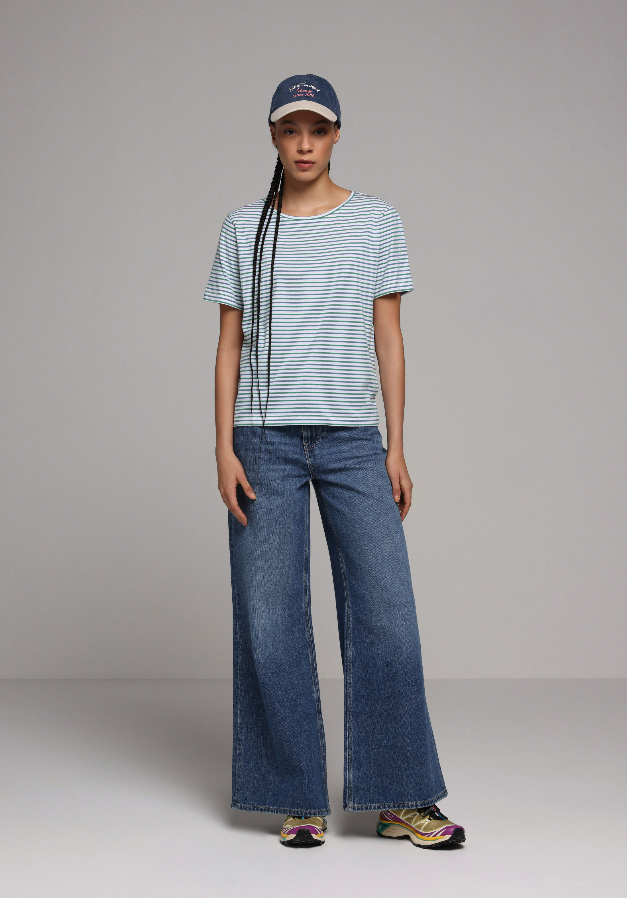 Regular Fit Yuvarlak Yaka Çizgili Kadın Yeşil Kısa Kol Tişört