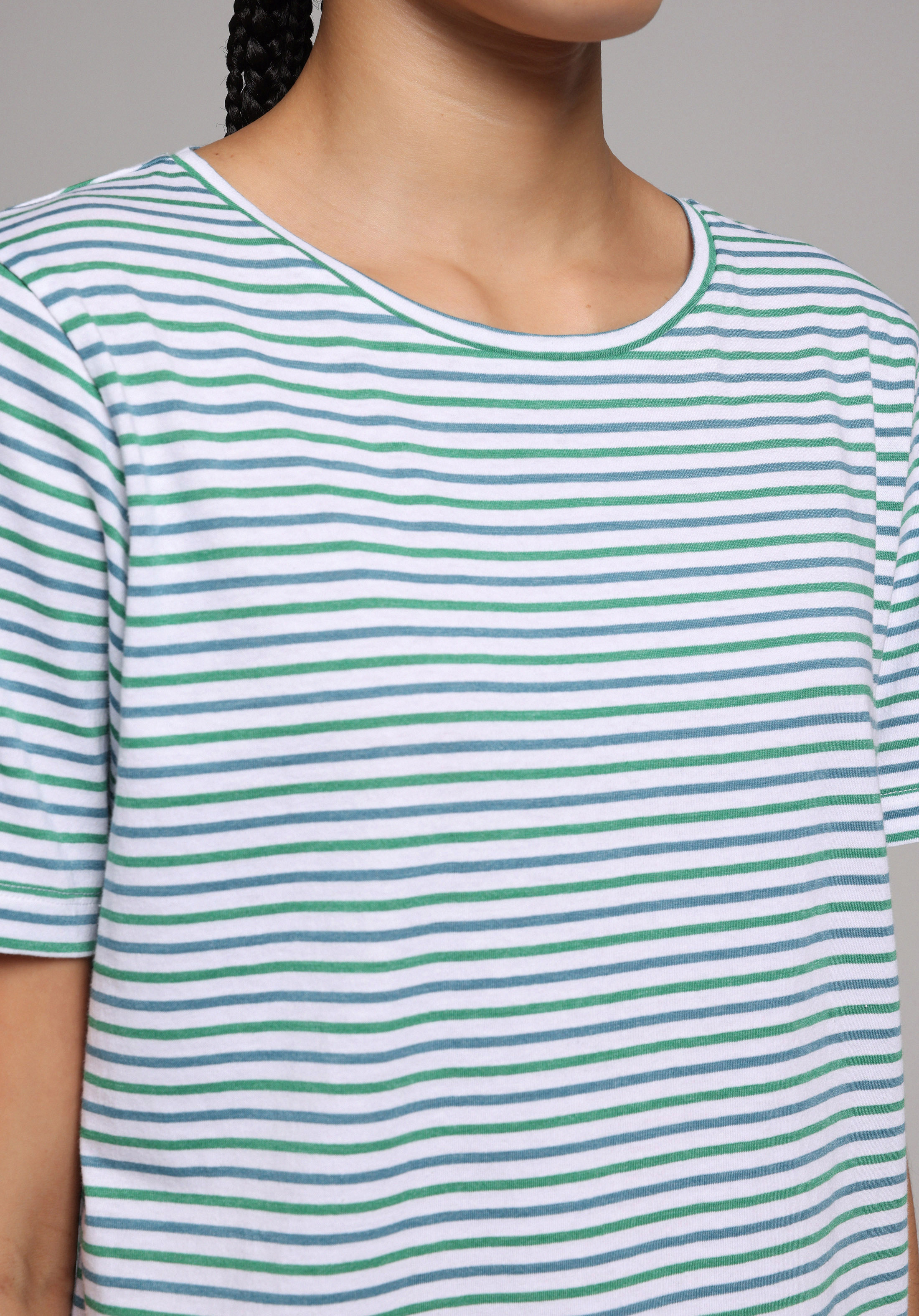 Regular Fit Yuvarlak Yaka Çizgili Kadın Yeşil Kısa Kol Tişört