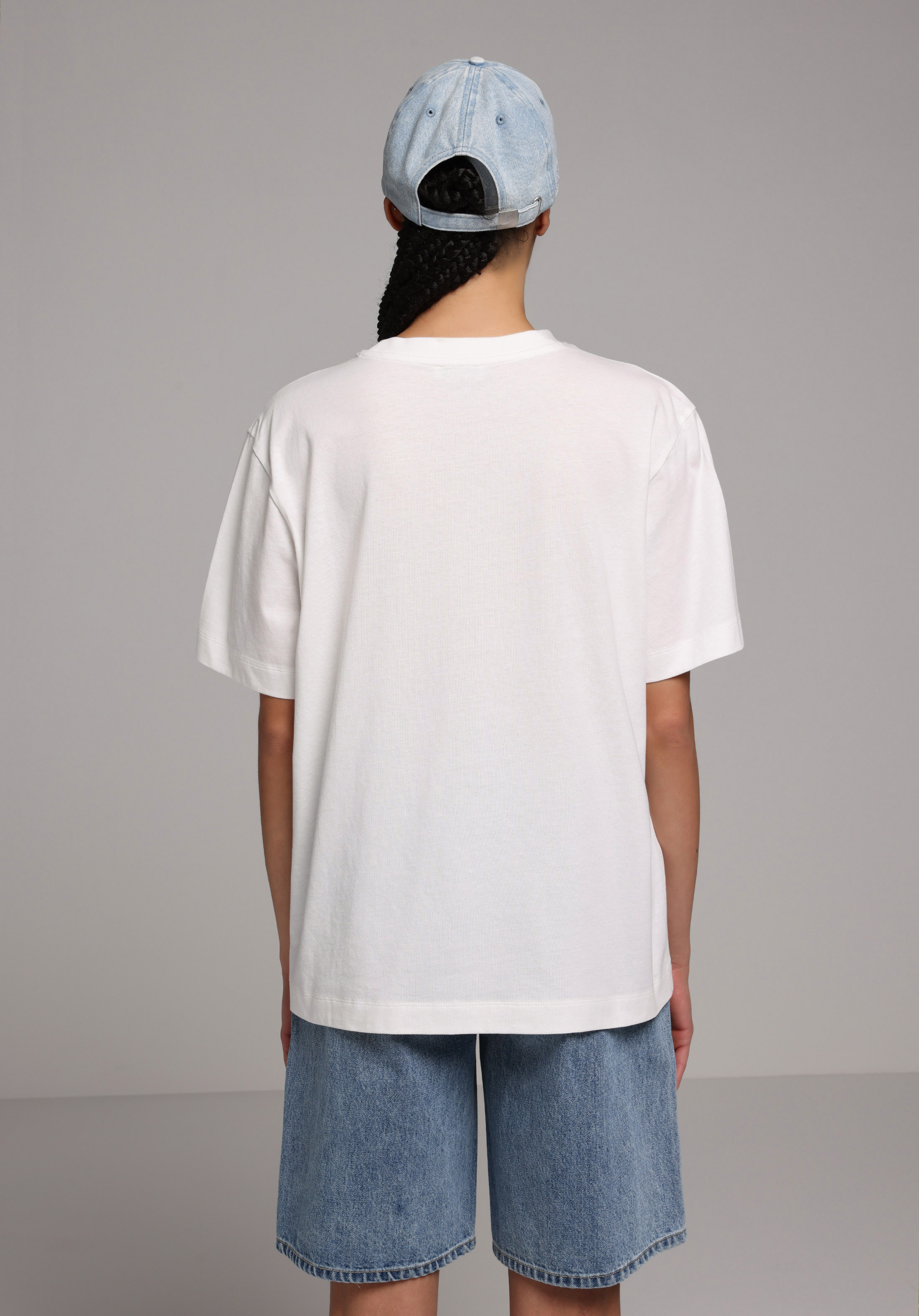 Regular Fit Yuvarlak Yaka Baskılı Kadın Beyaz Kısa Kol Tişört