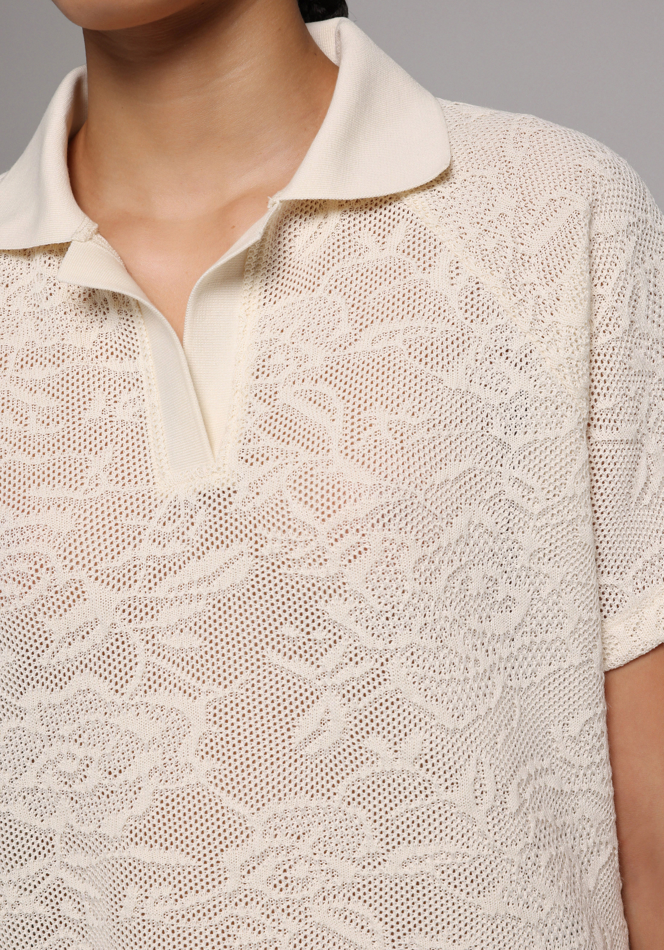 Regular Fit Polo Yaka Jakarlı Kadın Ekru Kısa Kol Tişört