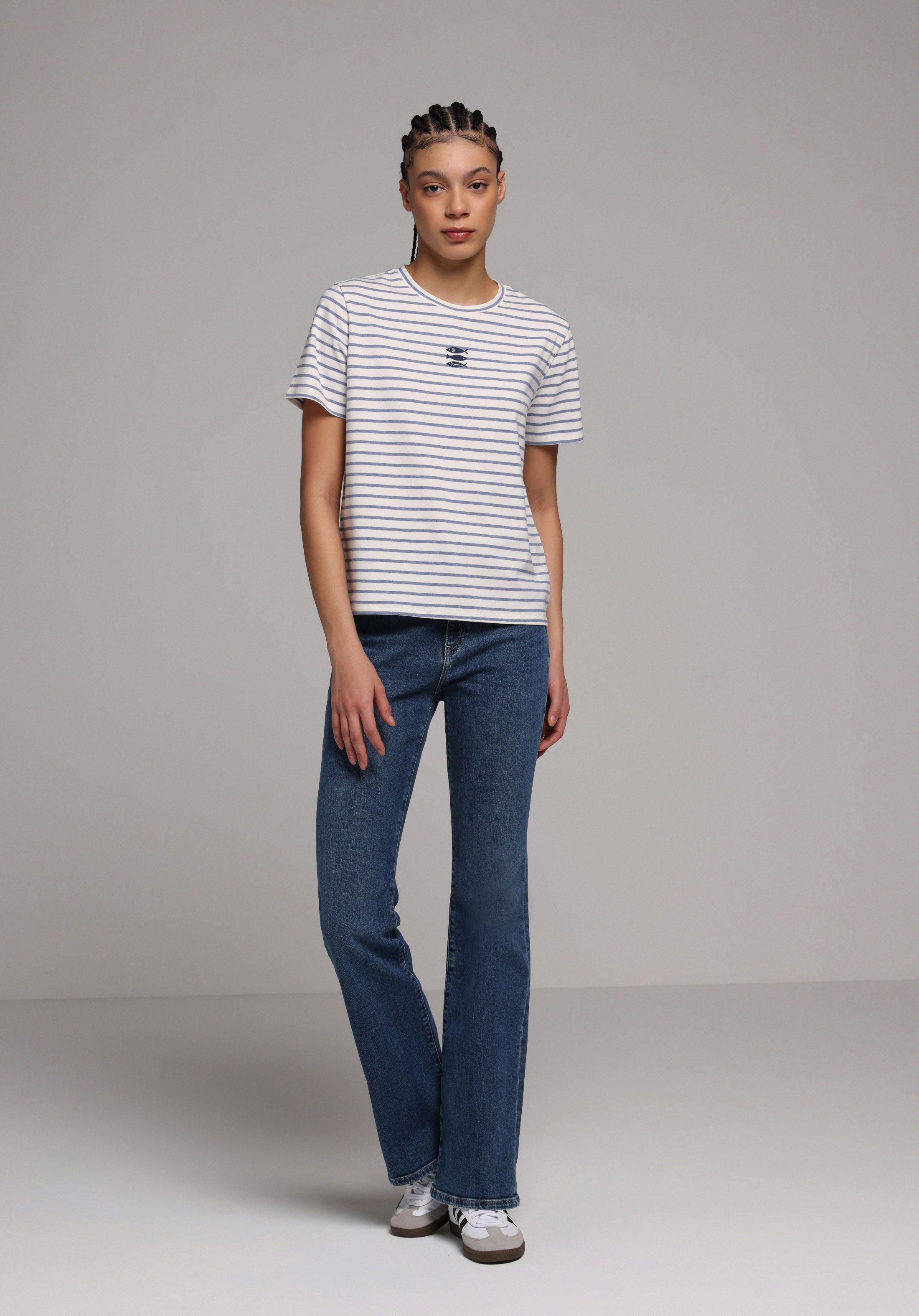 Regular Fit Yuvarlak Yaka Çizgili Kadın Mavi Kısa Kol Tişört