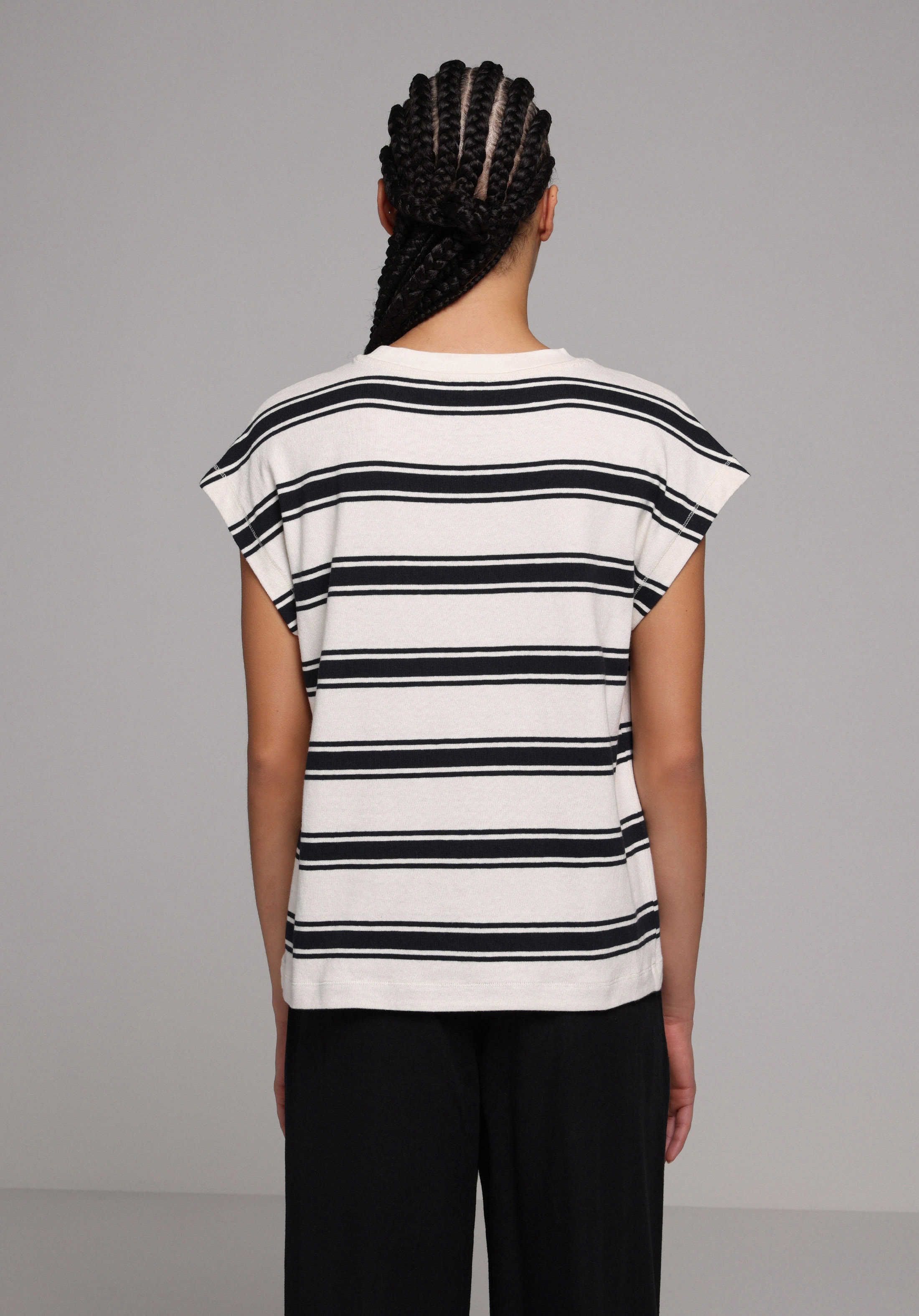 Regular Fit Yuvarlak Yaka Çizgili Kadın Lacivert Kısa Kol Tişört