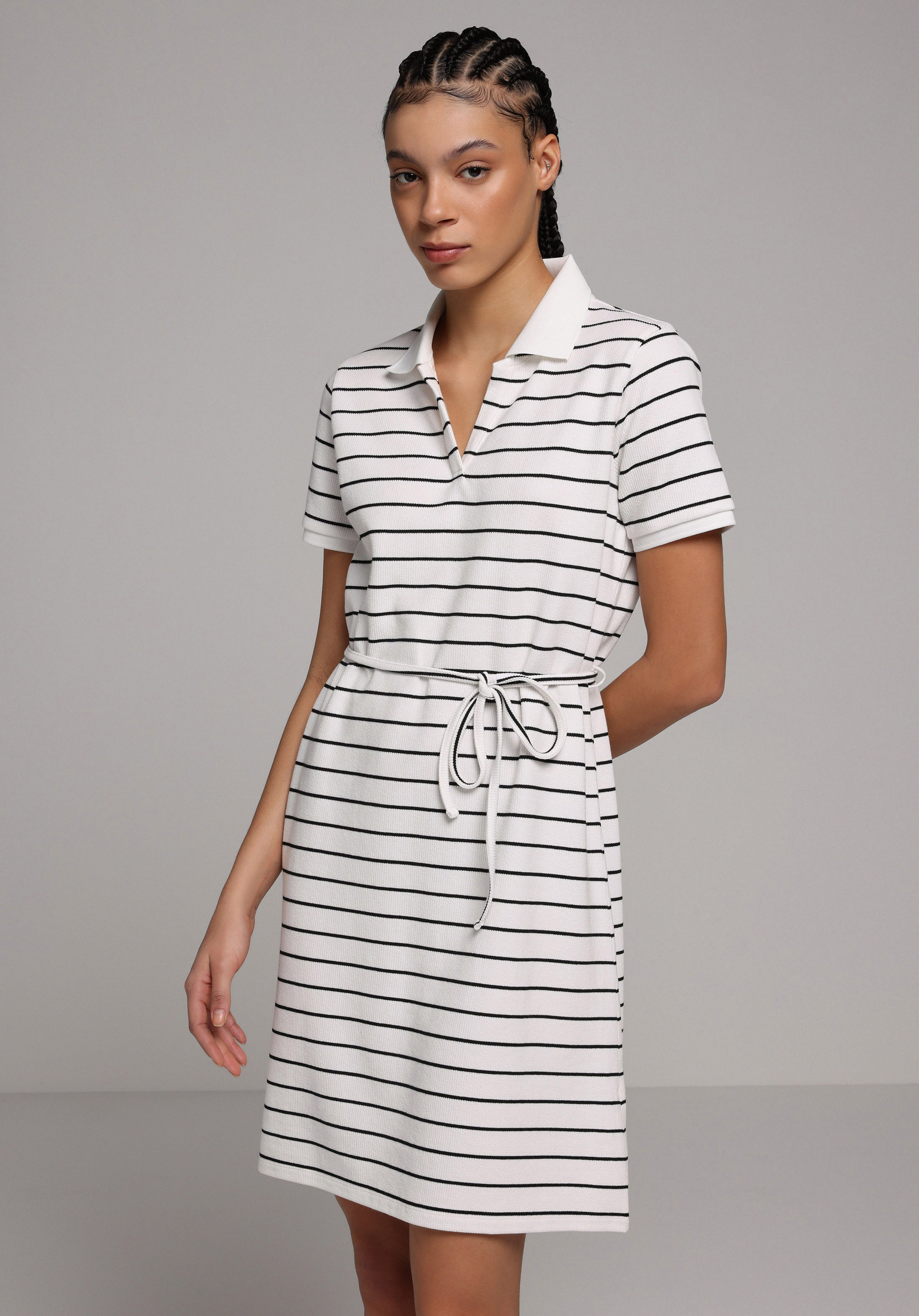 Regular Fit Çizgili Kadın Siyah Kısa Kol Elbise