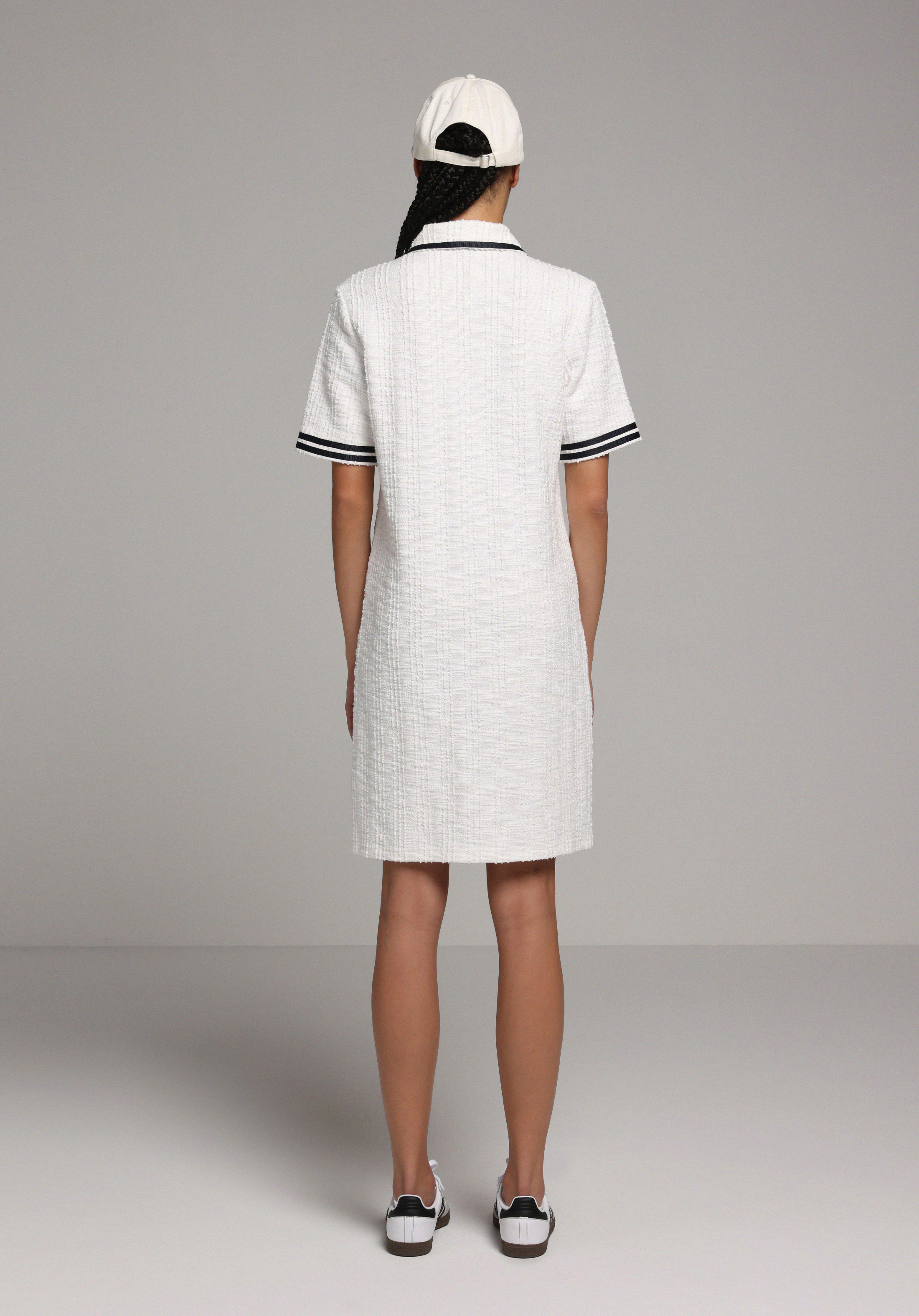 Regular Fit Jakarlı Kadın Beyaz Kısa Kol Elbise