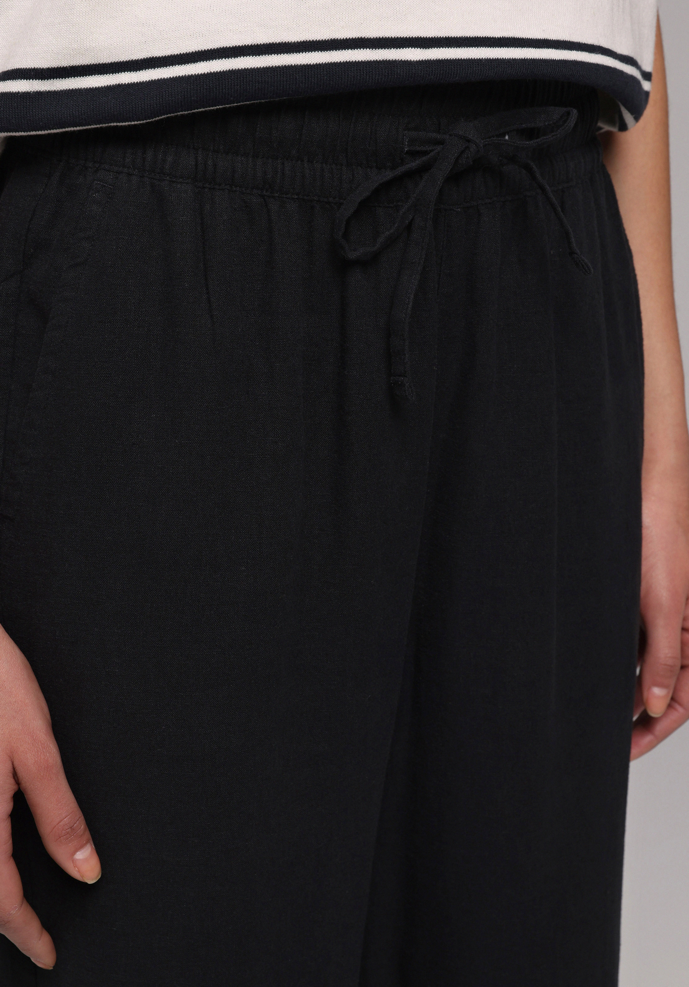 Regular Fit Yüksel Bel Geniş Paça Kadın Siyah  Pantolon