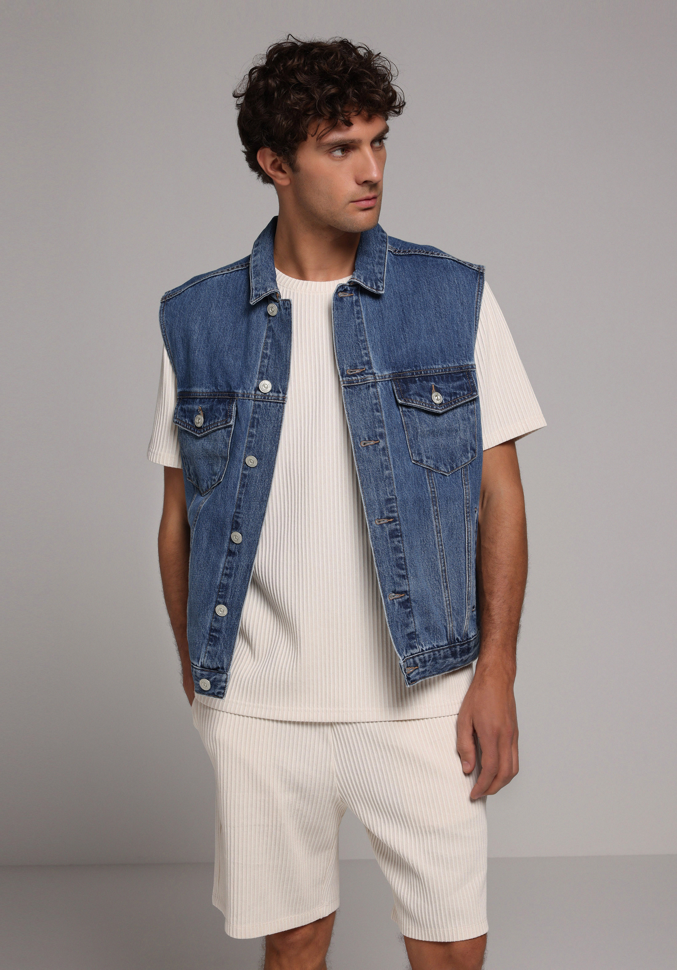 Oversize Fit Klasik Yaka Düğmeli Astarsız  Erkek Mid İndigo Denim Yelek