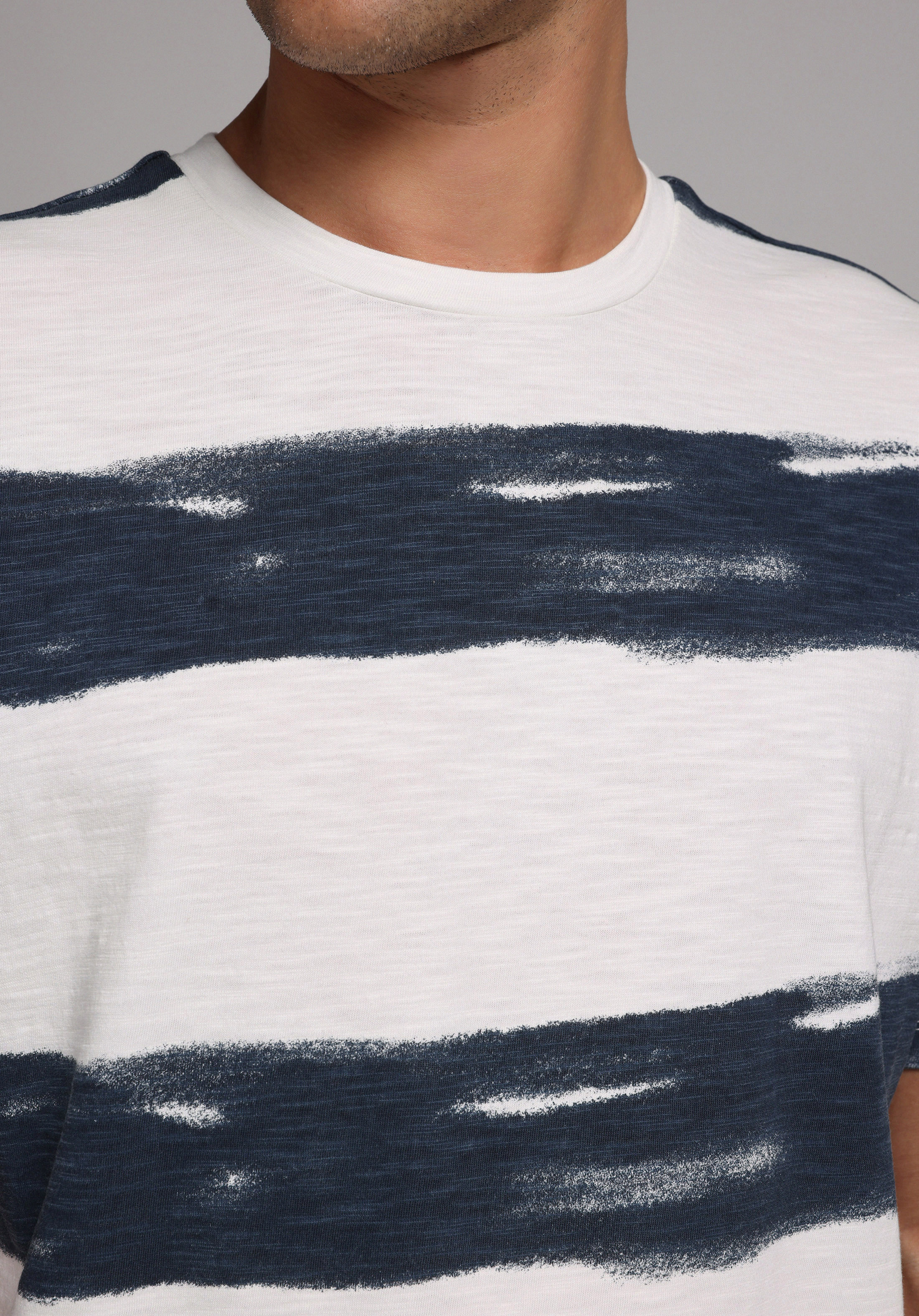 Comfort Fit Yuvarlak Yaka Çizgili Erkek Lacivert Kısa Kol Tişört