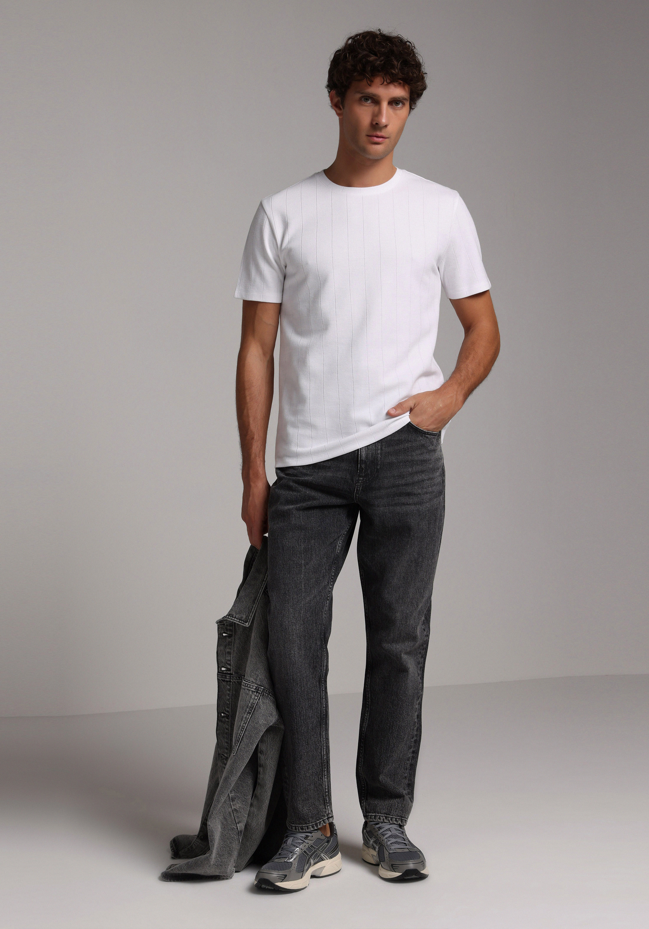 Regular Fit Yuvarlak Yaka Düz Erkek Beyaz Kısa Kol Tişört