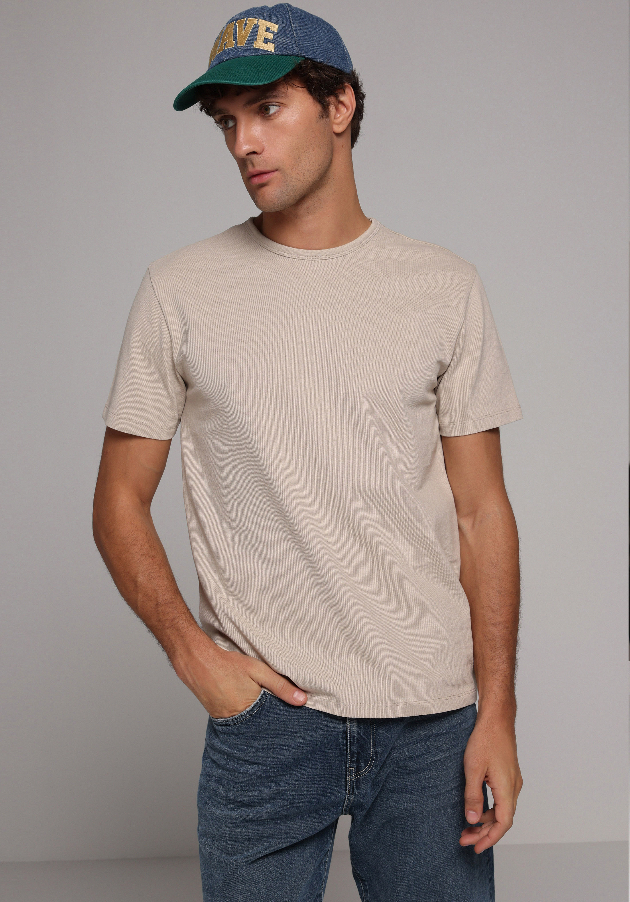 Regular Fit Yuvarlak Yaka Düz Erkek Bej Kısa Kol Tişört