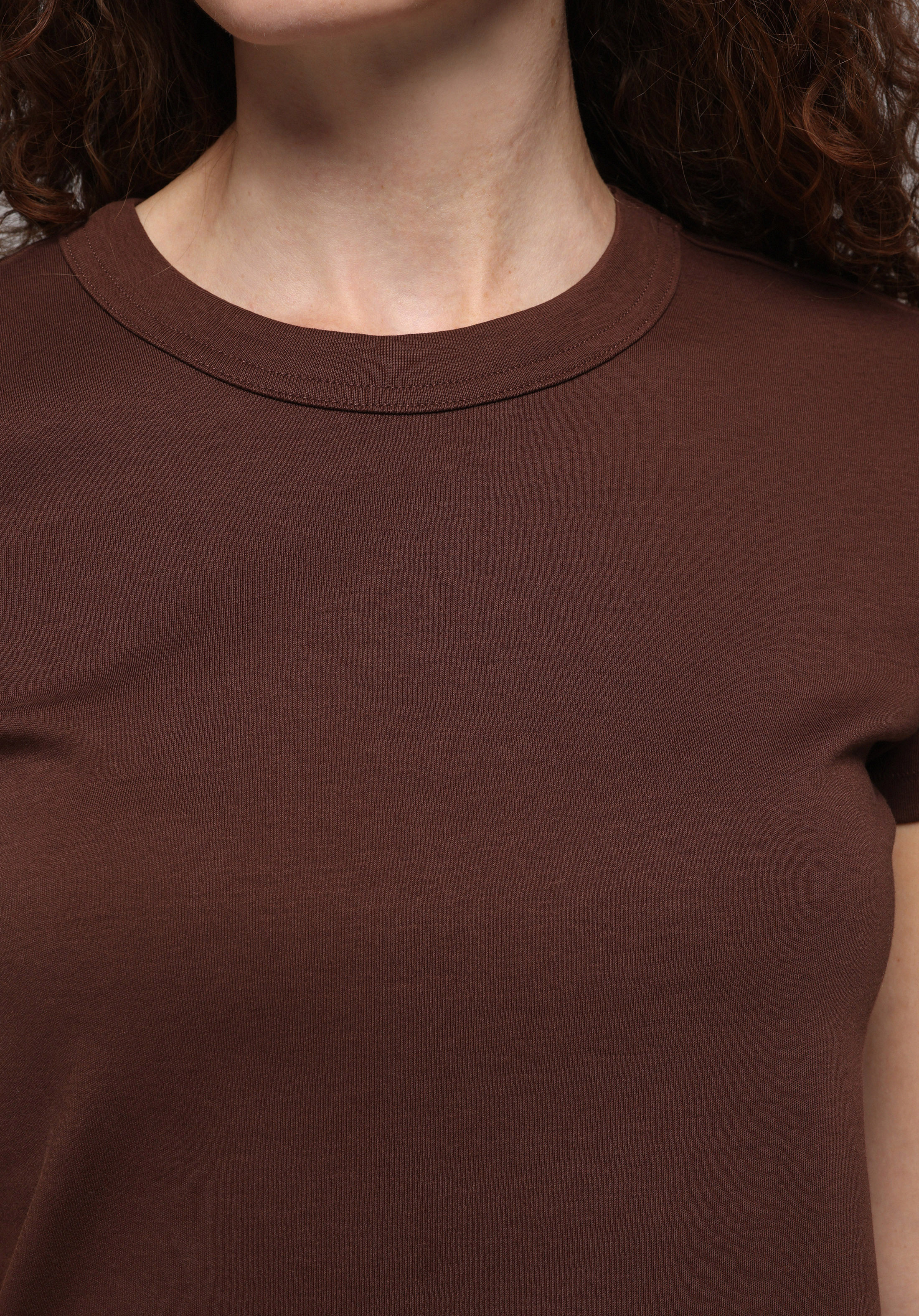 Slim Fit Yuvarlak Yaka Düz Kadın Kahverengi Kısa Kol Tişört