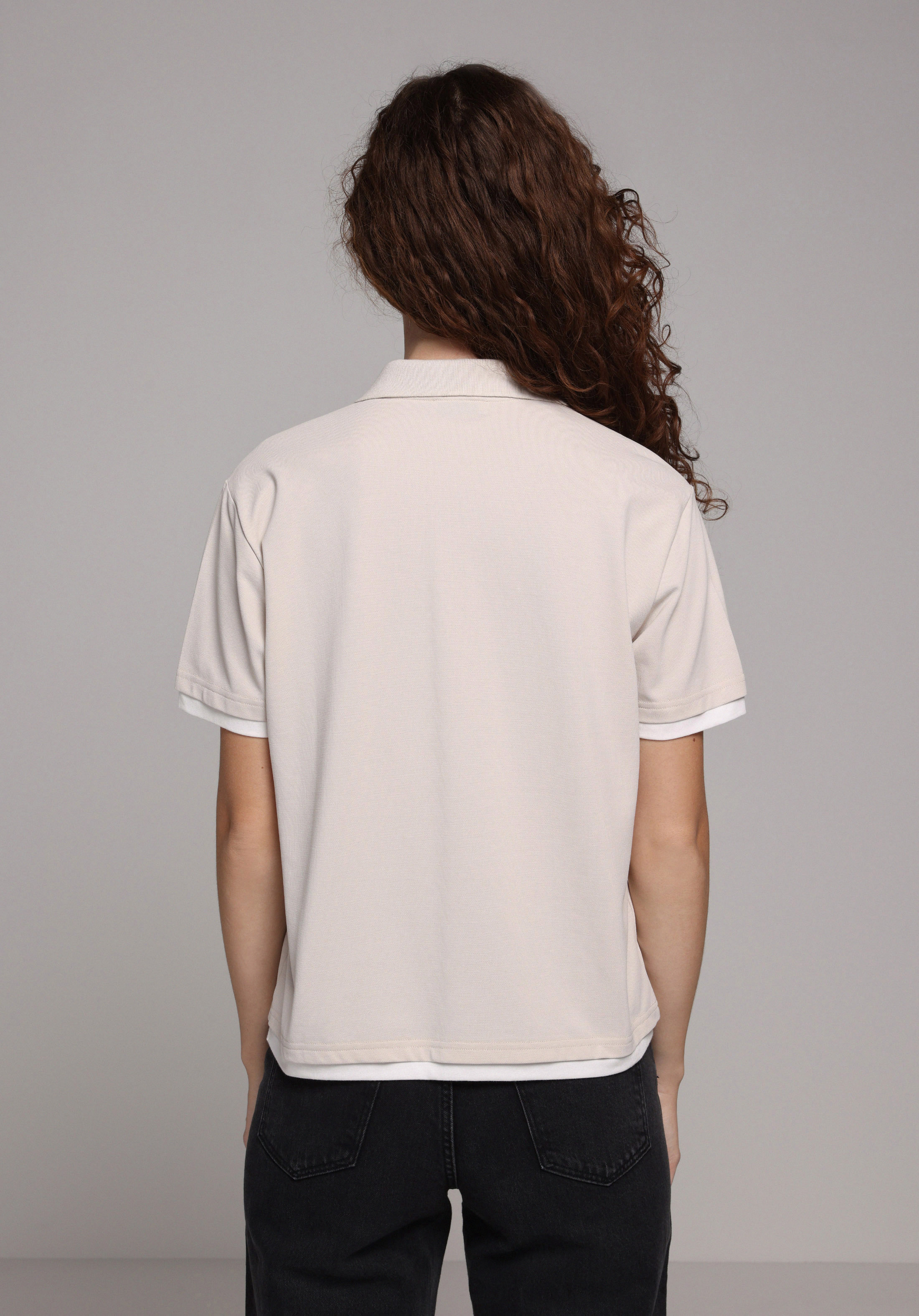 Regular Fit Yuvarlak Yaka Nakışlı Kadın Bej Kısa Kol Tişört