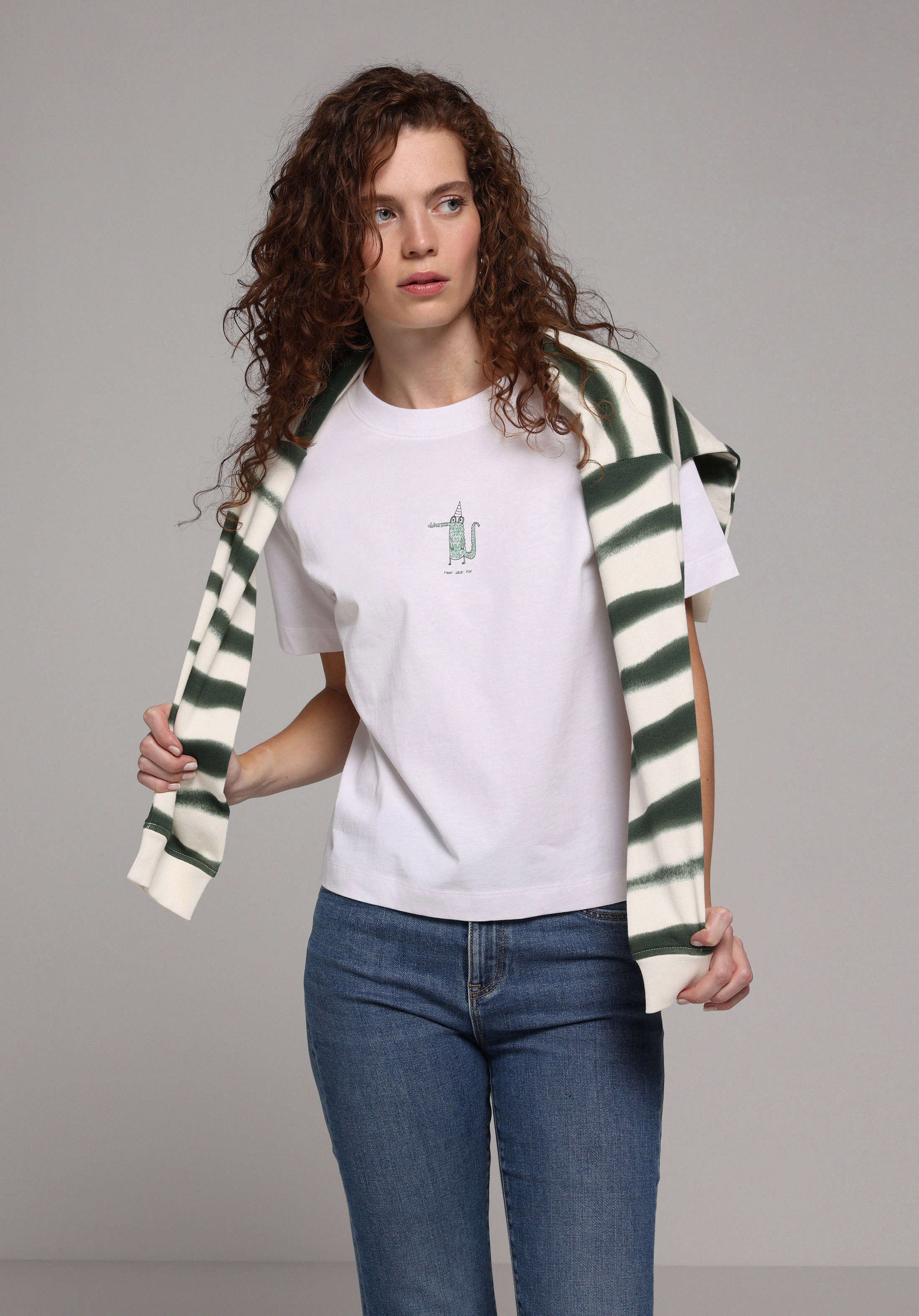 Boxy Fit Yuvarlak Yaka Baskılı Kadın Beyaz Kısa Kol Tişört