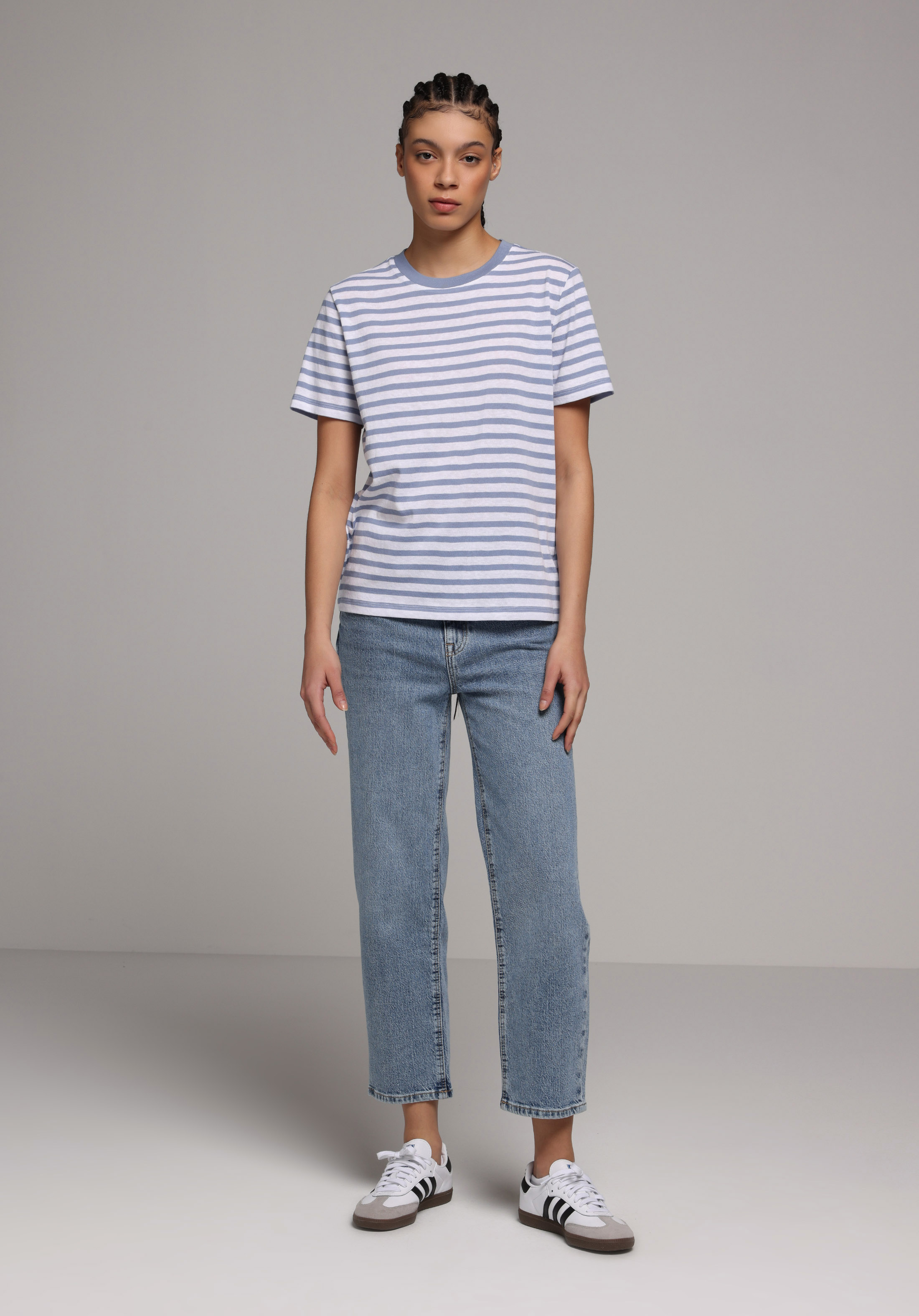 Regular Fit Yuvarlak Yaka Çizgili Kadın Mavi Kısa Kol Tişört