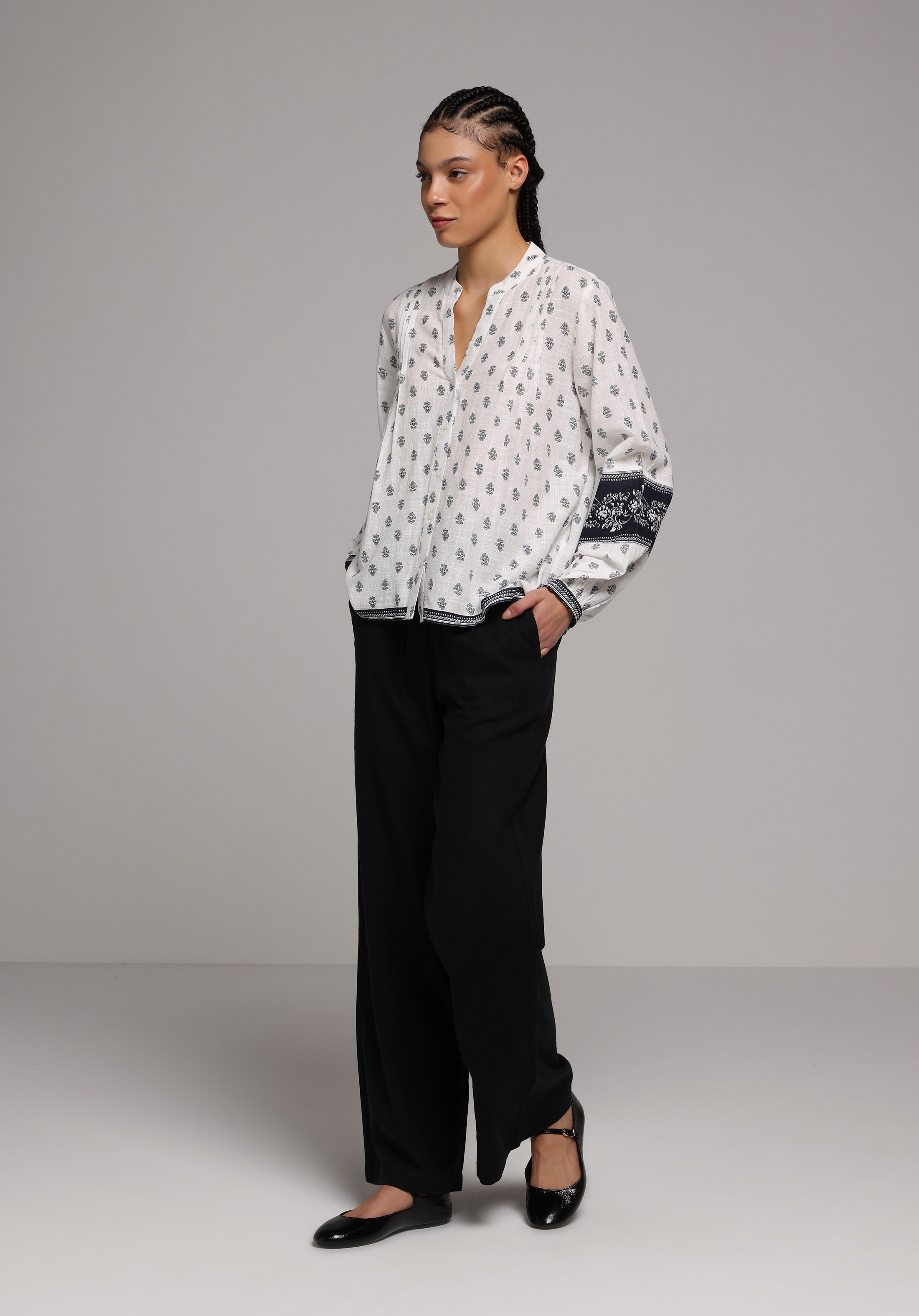 Fashion Fit Yuvarlak Yaka Baskılı Kadın Beyaz Uzun Kol Gömlek