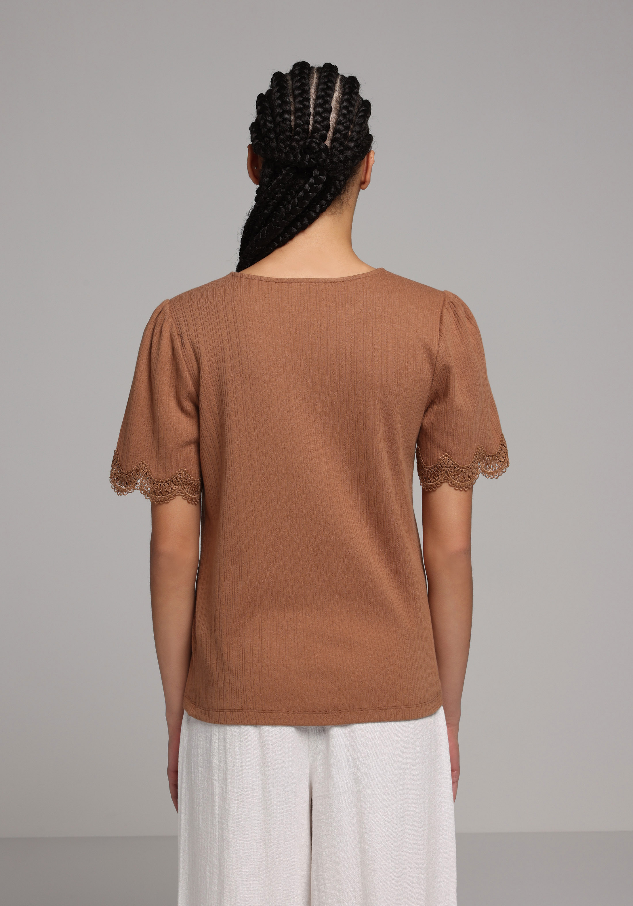 Regular Fit Yuvarlak Yaka Düz Kadın Kahverengi Kısa Kol Tişört
