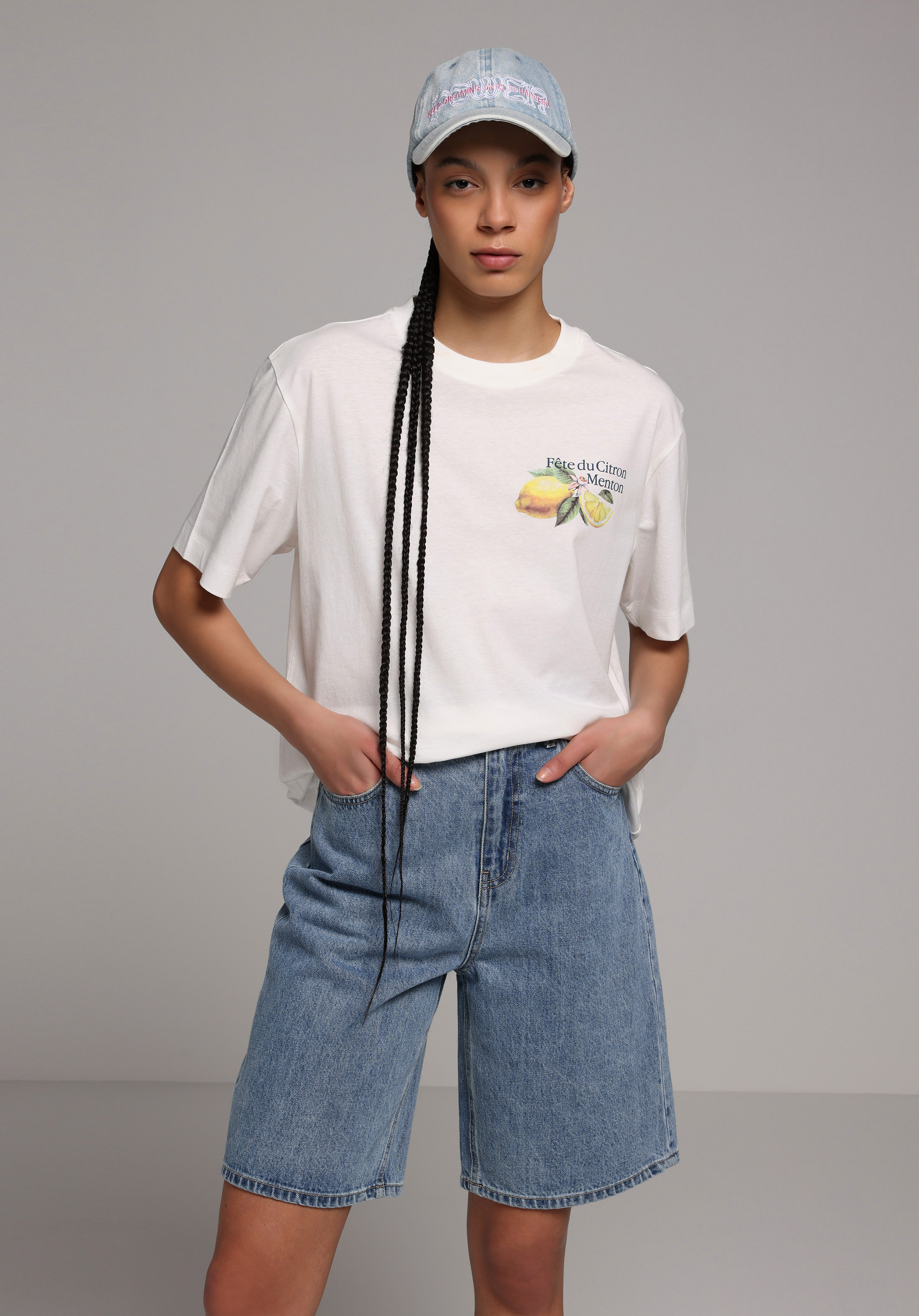 Regular Fit Yüksel Bel Düz Kadın Mid İndigo Denim Jean Şort