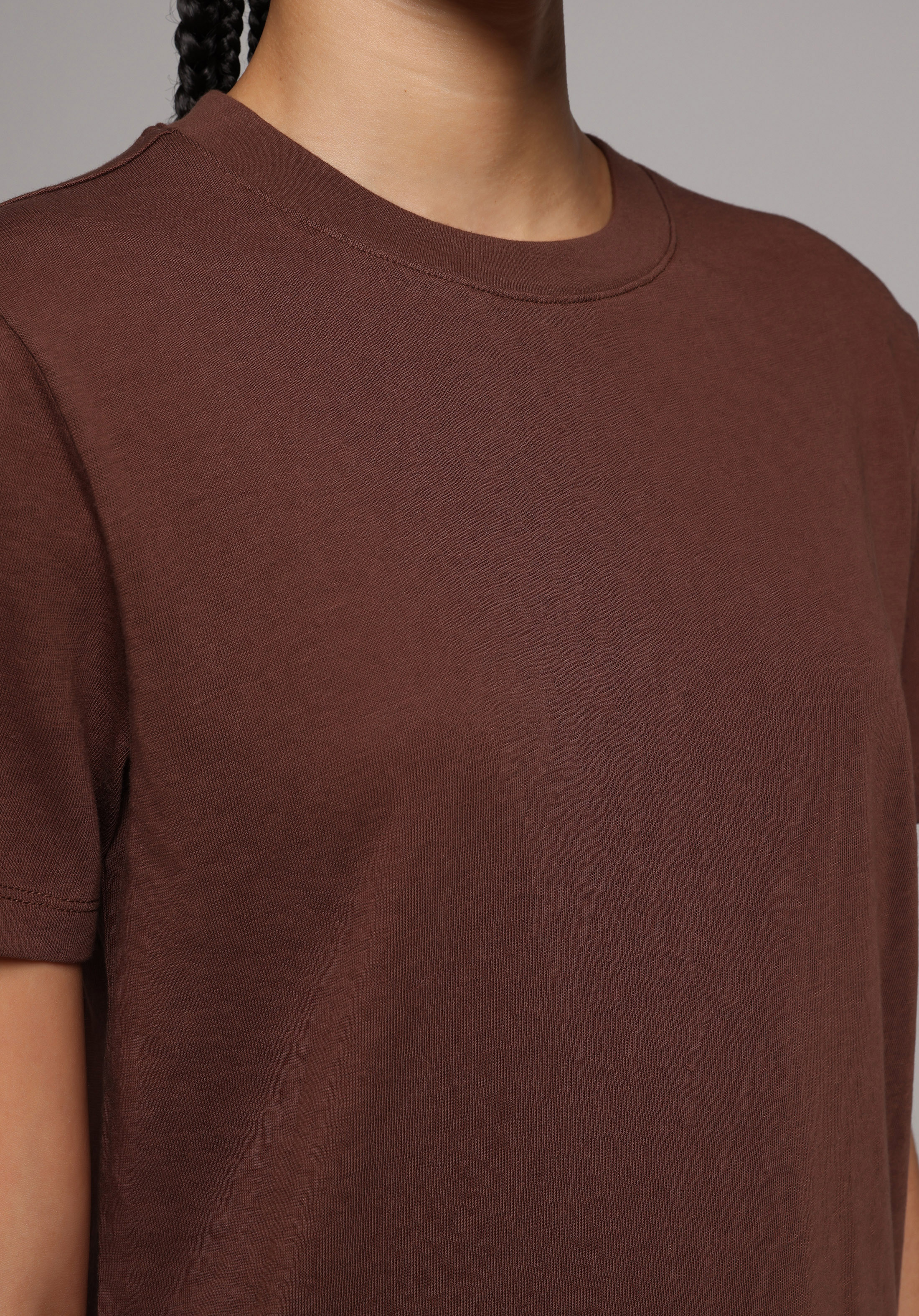 Regular Fit Yuvarlak Yaka Düz Kadın Kahverengi Kısa Kol Tişört