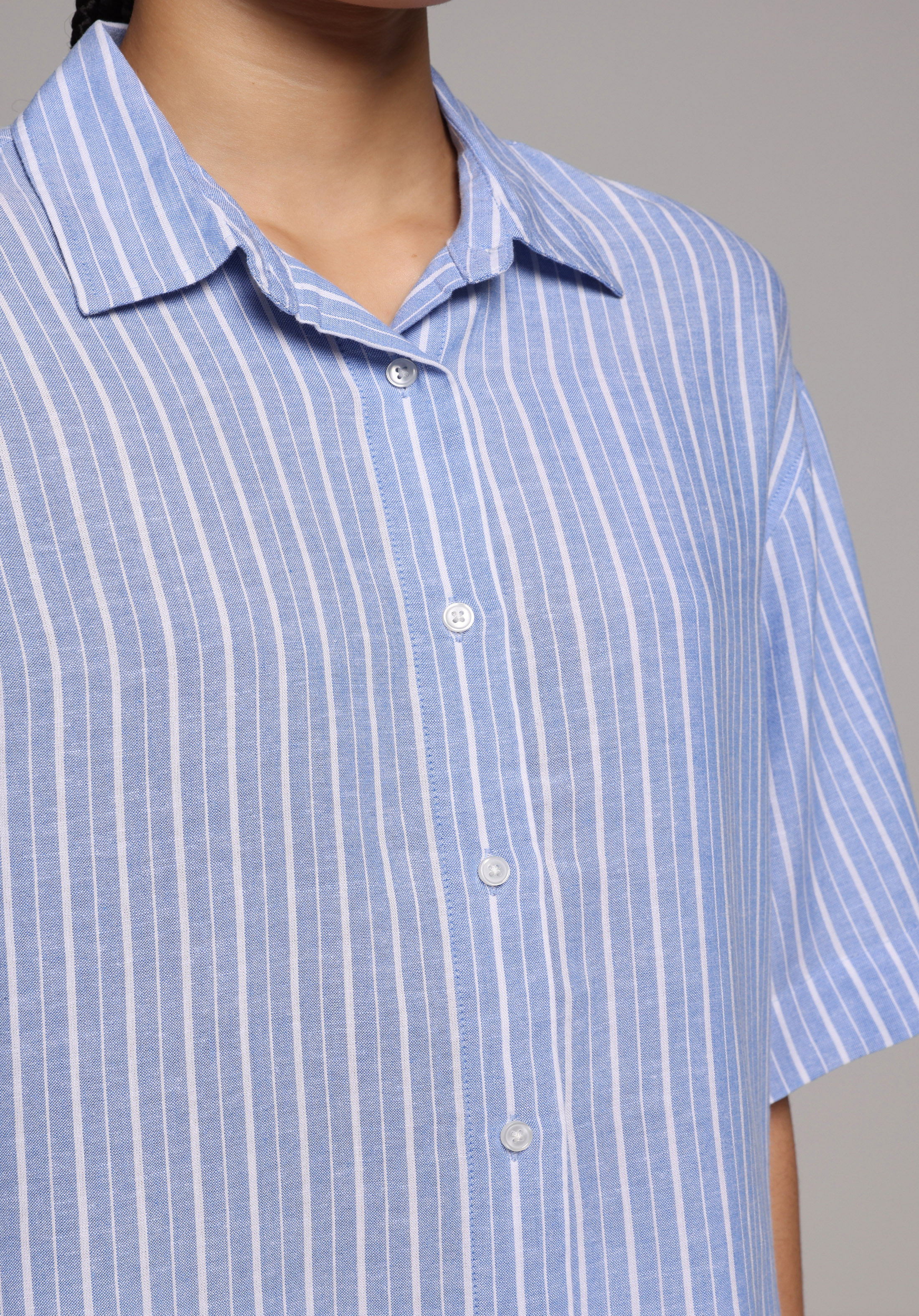 Fashion Fit Shirt Neck Çizgili Kadın Mavi Kısa Kol Gömlek