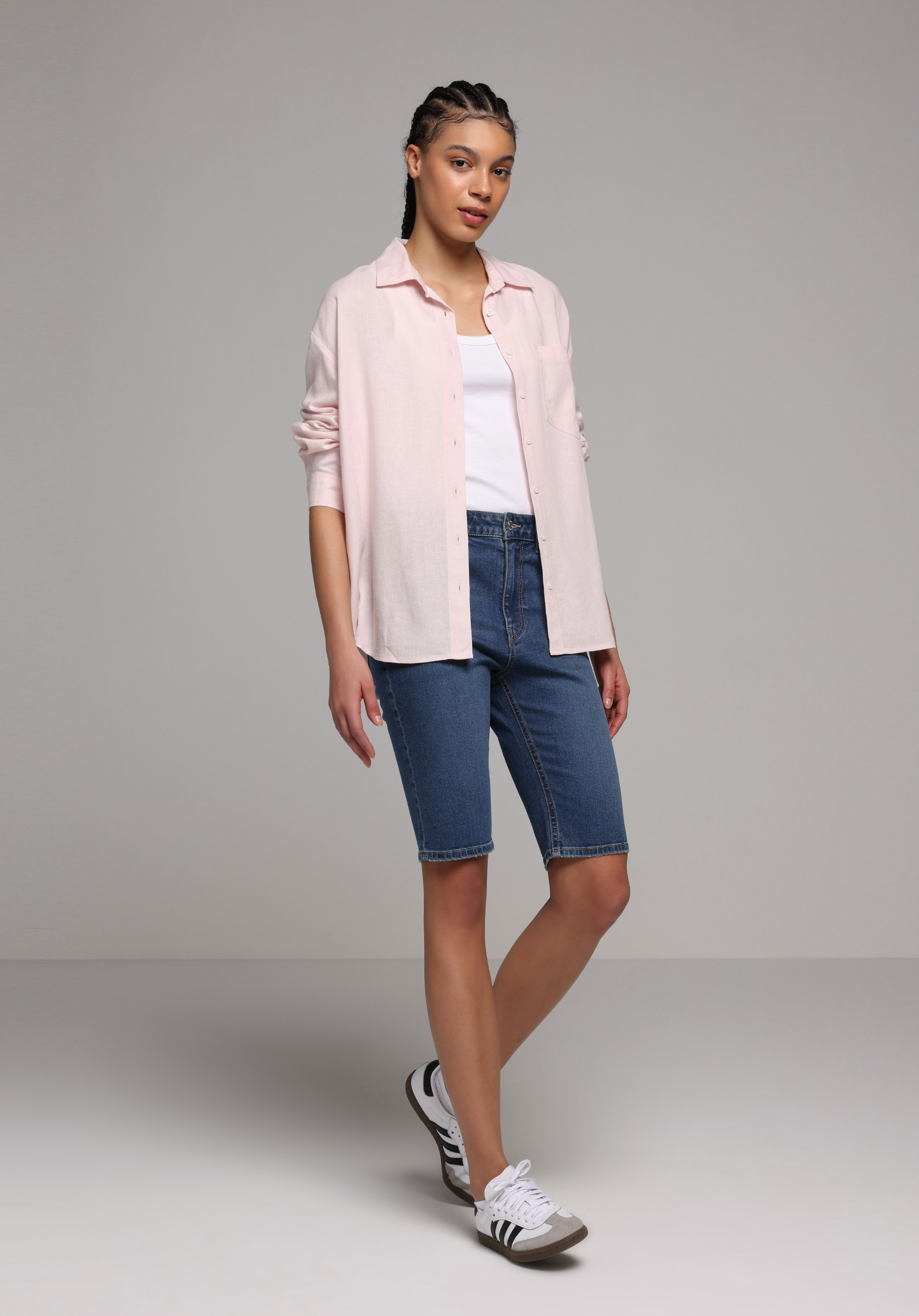 Slim Fit Yüksel Bel Düz Kadın Mid İndigo Denim Jean Şort