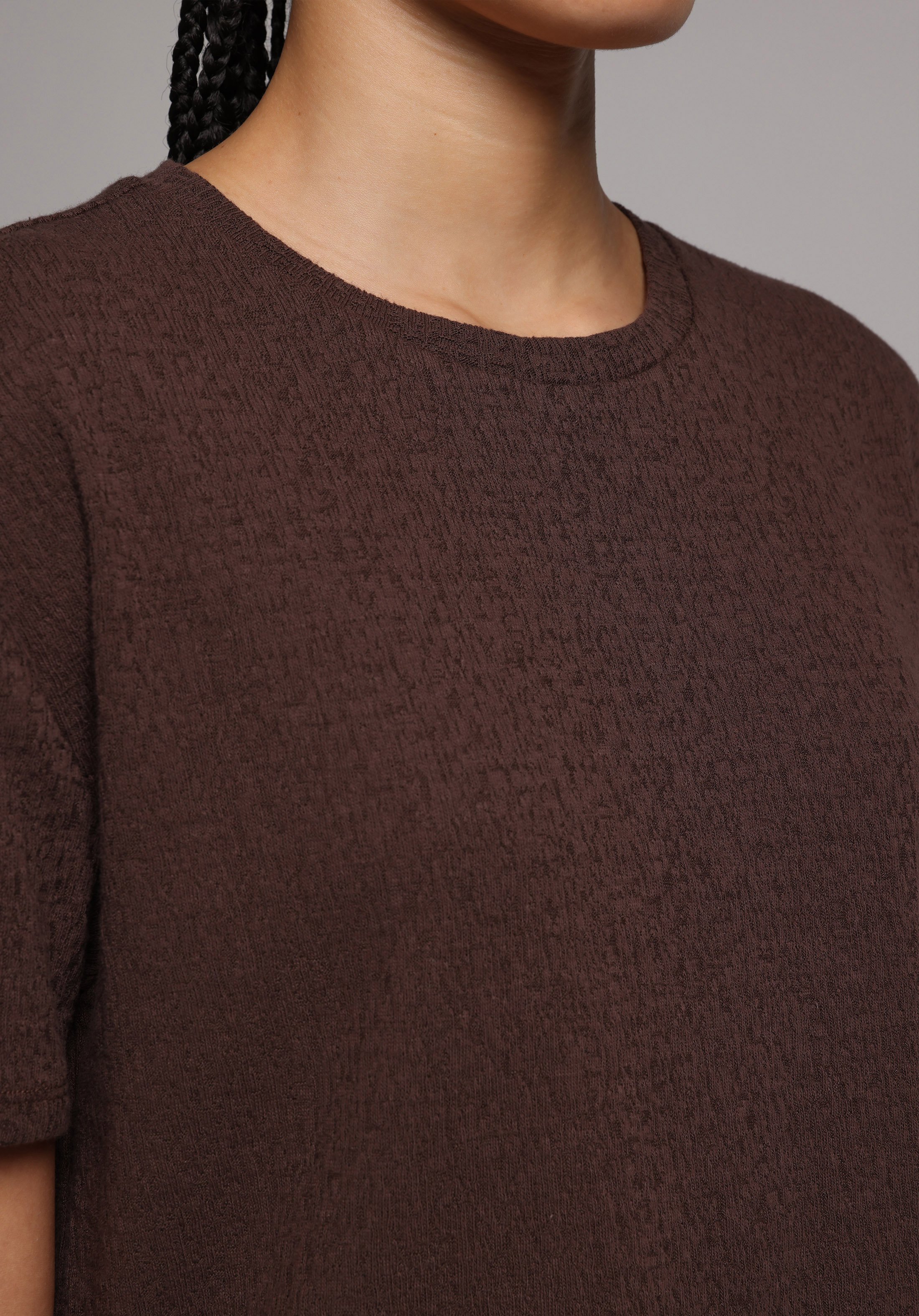 Regular Fit Yuvarlak Yaka Düz Kadın Kahverengi Kısa Kol Tişört