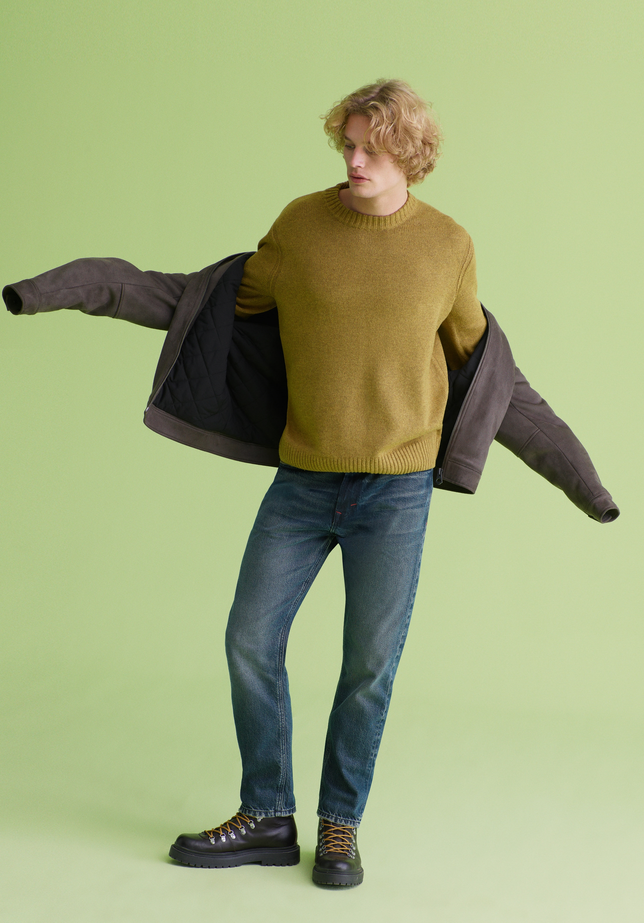 Comfort Fit Yuvarlak Yaka Jakarlı Erkek Sari Kazak