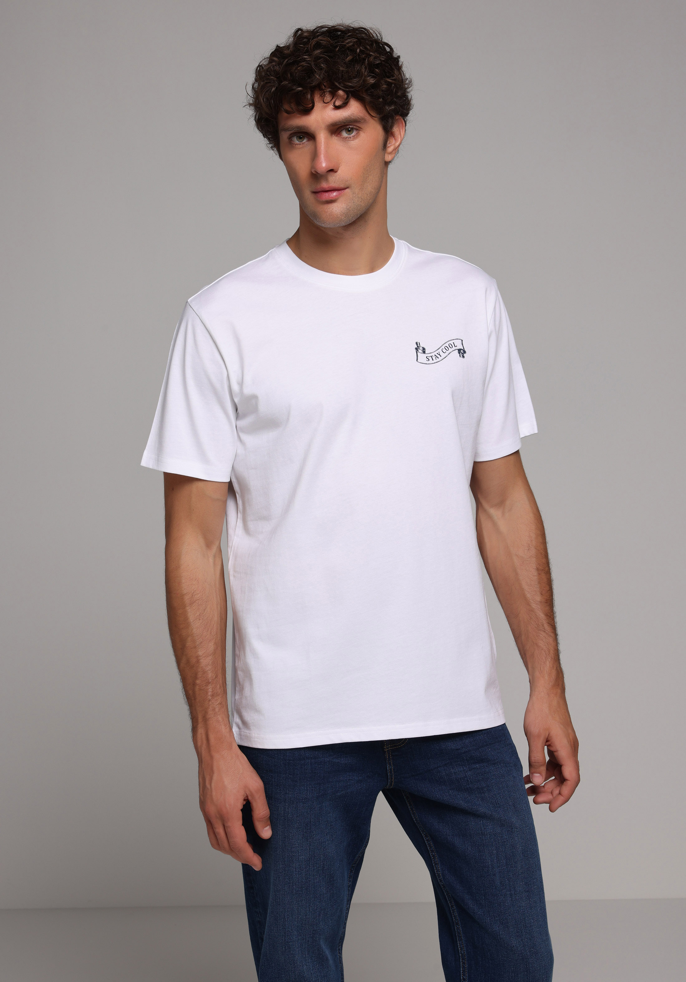 Comfort Fit Yuvarlak Yaka Düz Erkek Beyaz Kısa Kol Tişört