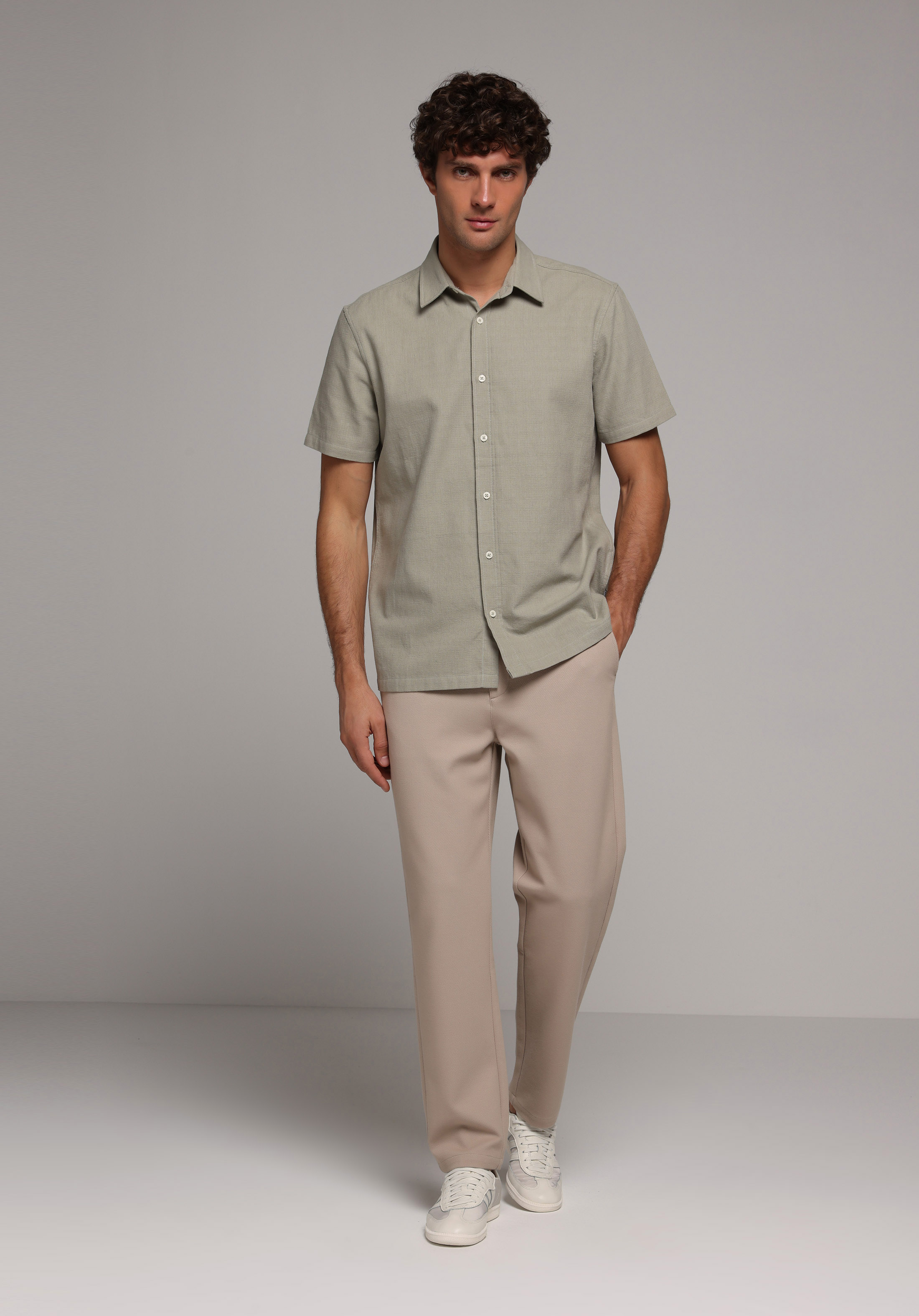 Regular Fit Shirt Neck Düz Erkek Yeşil Kısa Kol Gömlek