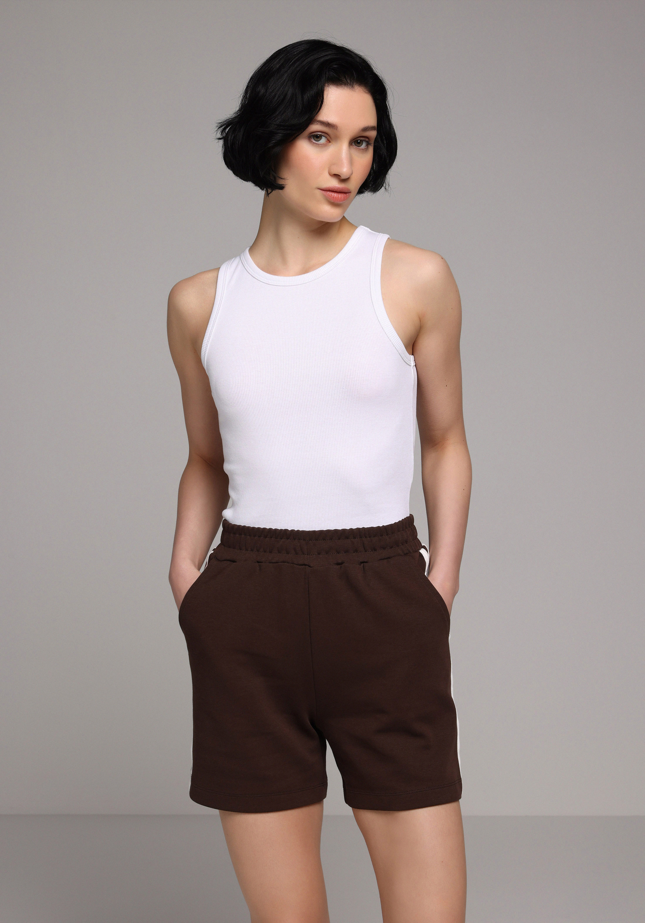 Regular Fit Orta Bel Düz Kadın Kahverengi Şort