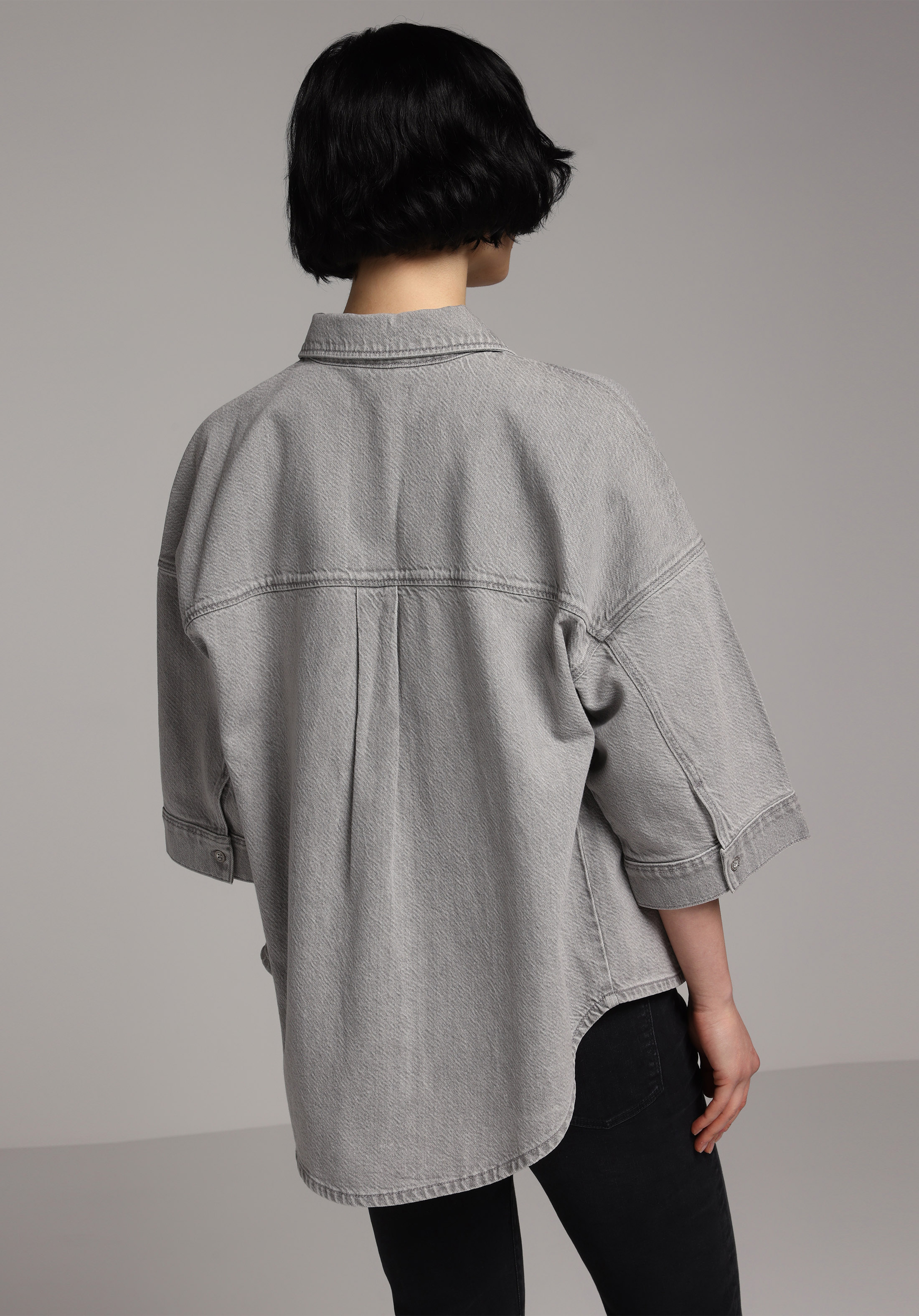 Oversize Fit Klasik Yaka Düz Kadın Grey Denim Uzun Kol Gömlek