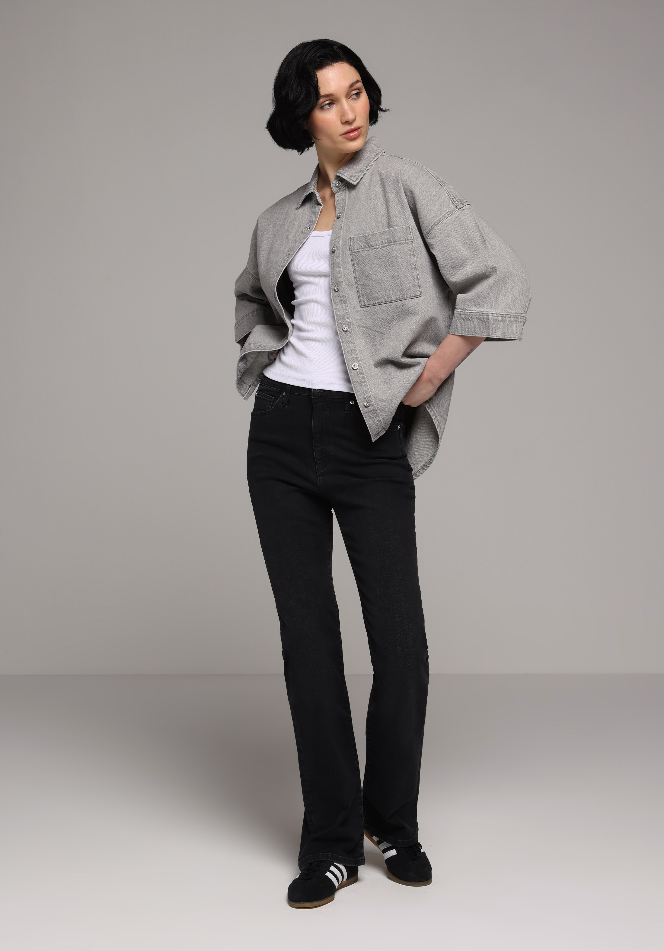 Oversize Fit Klasik Yaka Düz Kadın Grey Denim Uzun Kol Gömlek