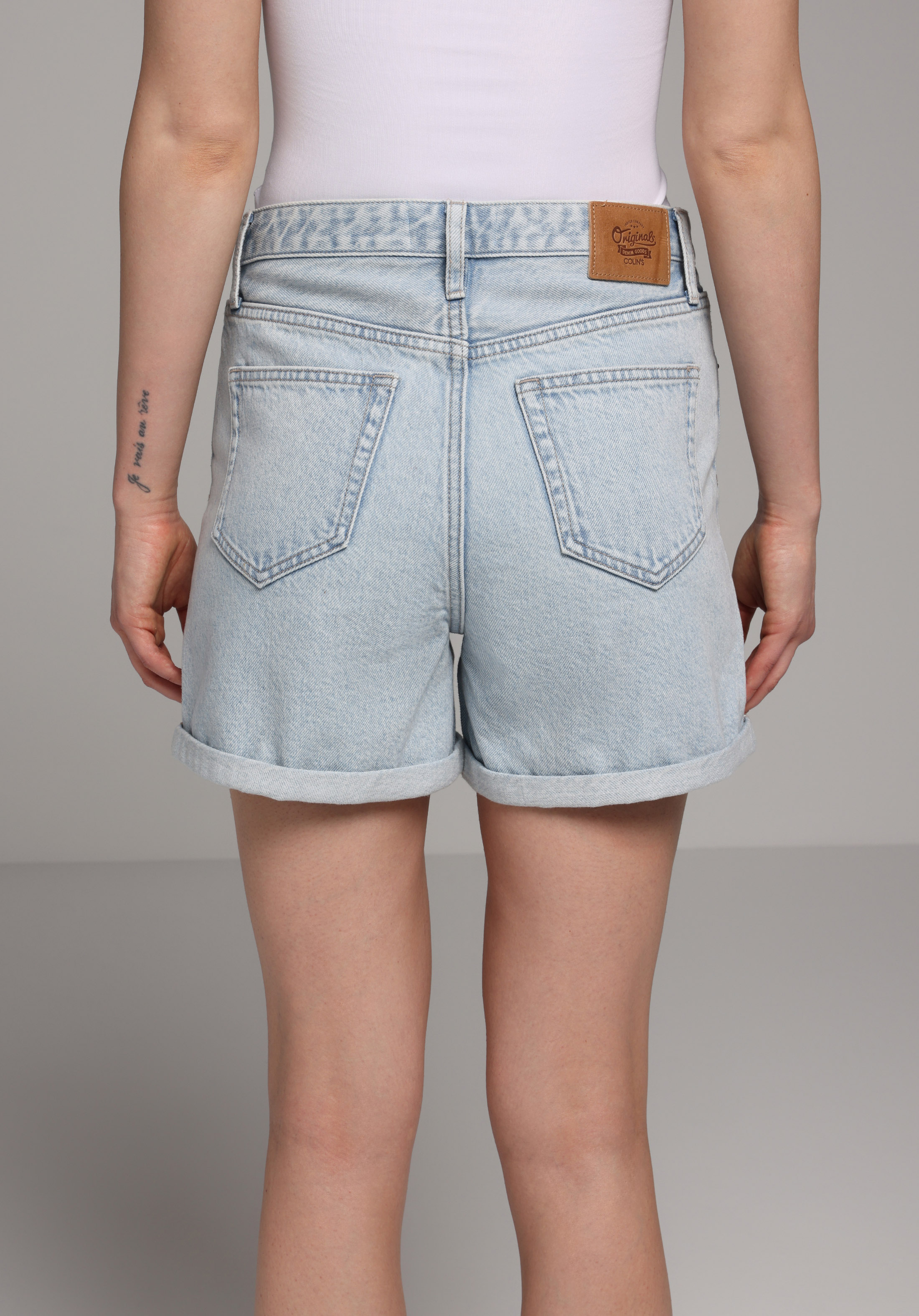 Mom Fit Yüksel Bel Düz Kadın Bleach İndigo Denim Jean Şort