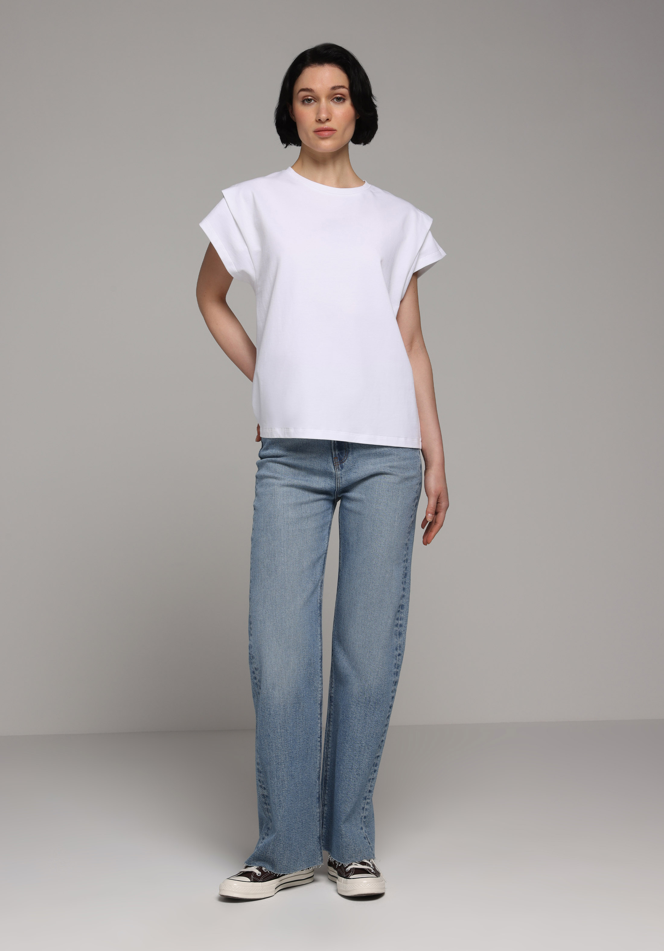 Regular Fit Yuvarlak Yaka Düz Kadın Beyaz Kısa Kol Tişört