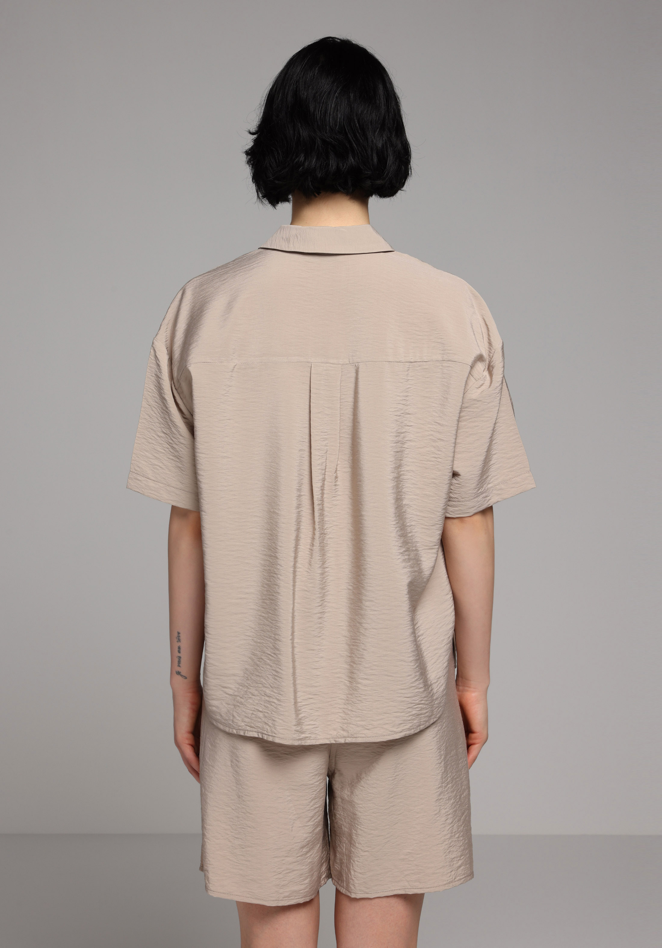 Fashion Fit Shirt Neck Düz Kadın Açik Kahverengi Kısa Kol Gömlek