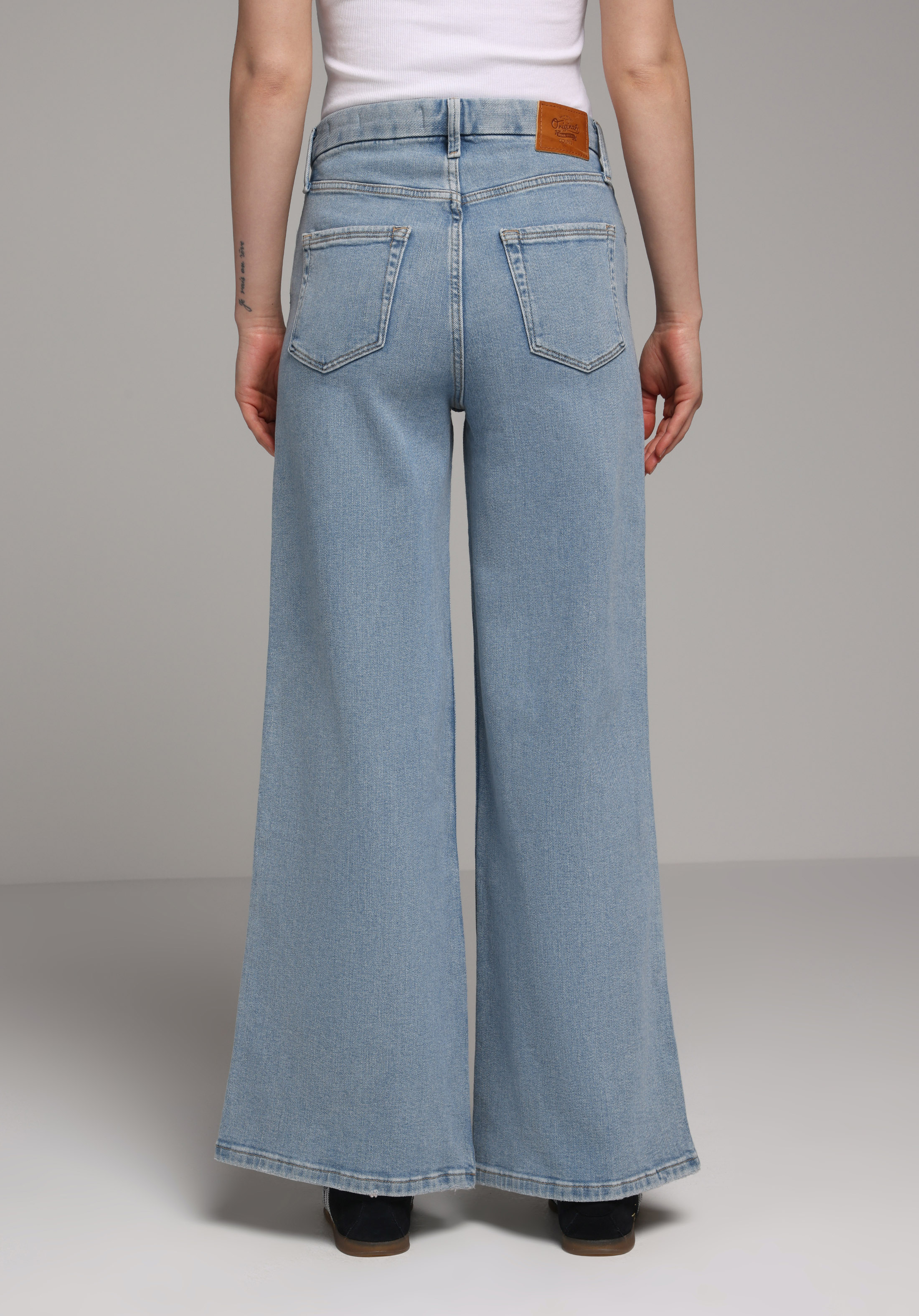 Loose Fit   Kadın Light İndigo Denim Jean Pantolon