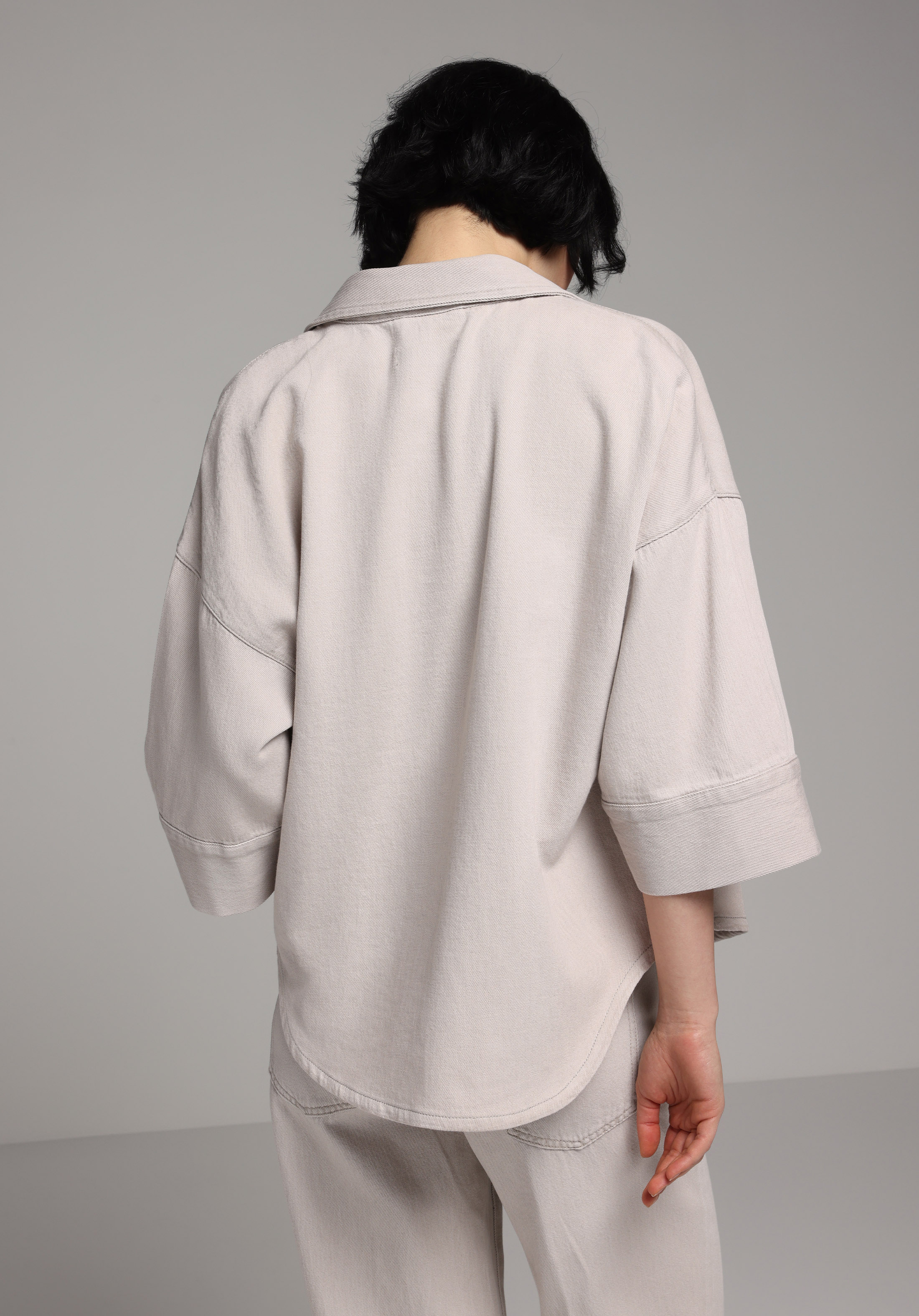 Oversize Fit Klasik Yaka Düz Kadın Colour Denim Kısa Kol Gömlek