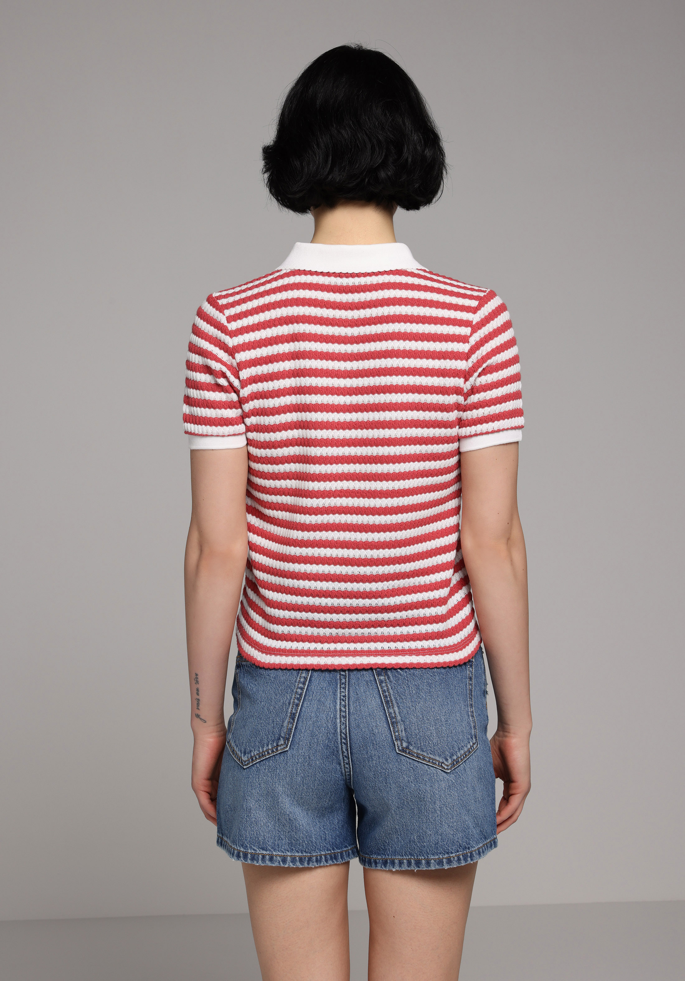 Slim Fit Polo Yaka Çizgili Kadın Kirmizi Kısa Kol Tişört