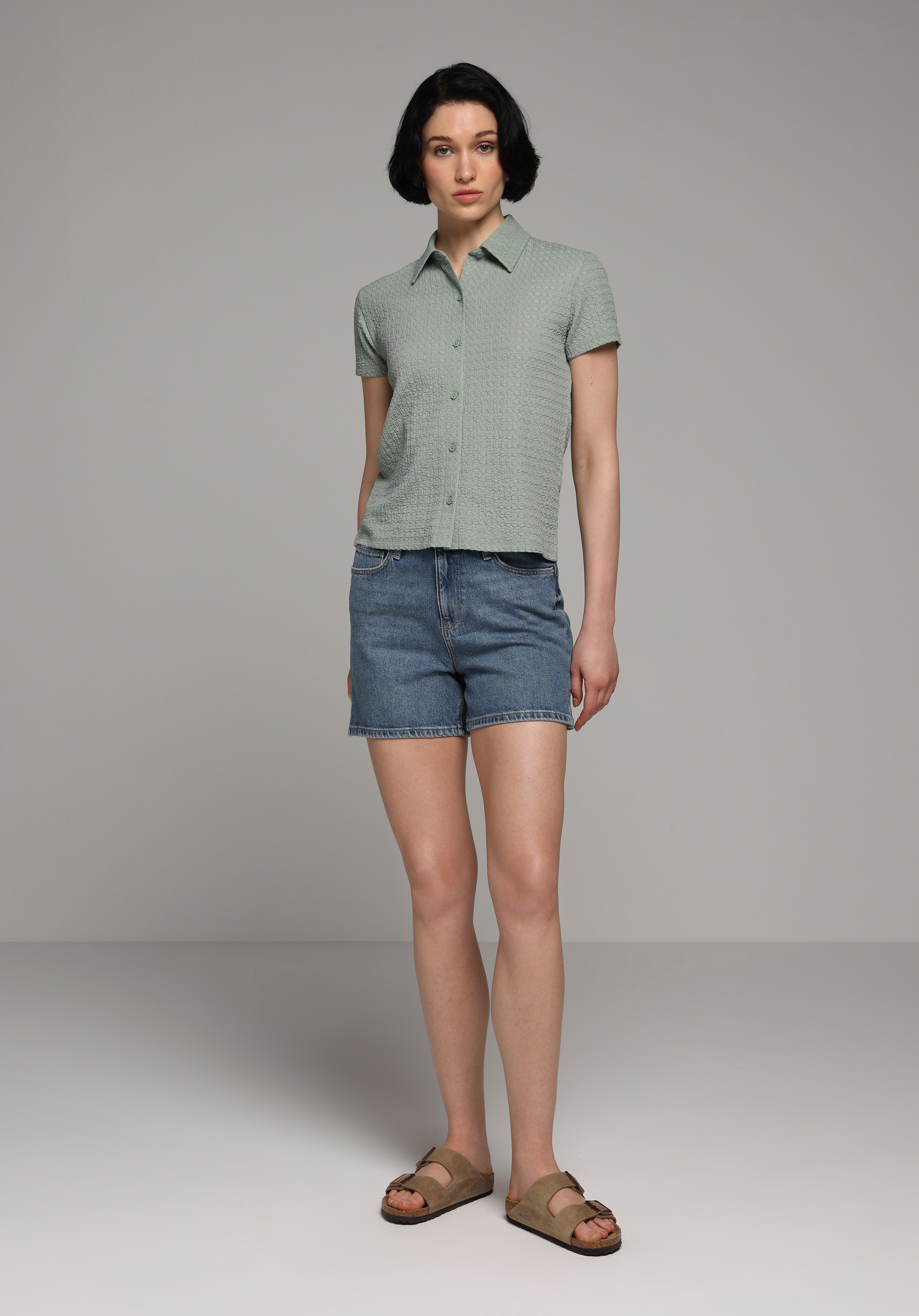 Regular Fit Yüksel Bel Düz Kadın Light İndigo Denim Jean Şort