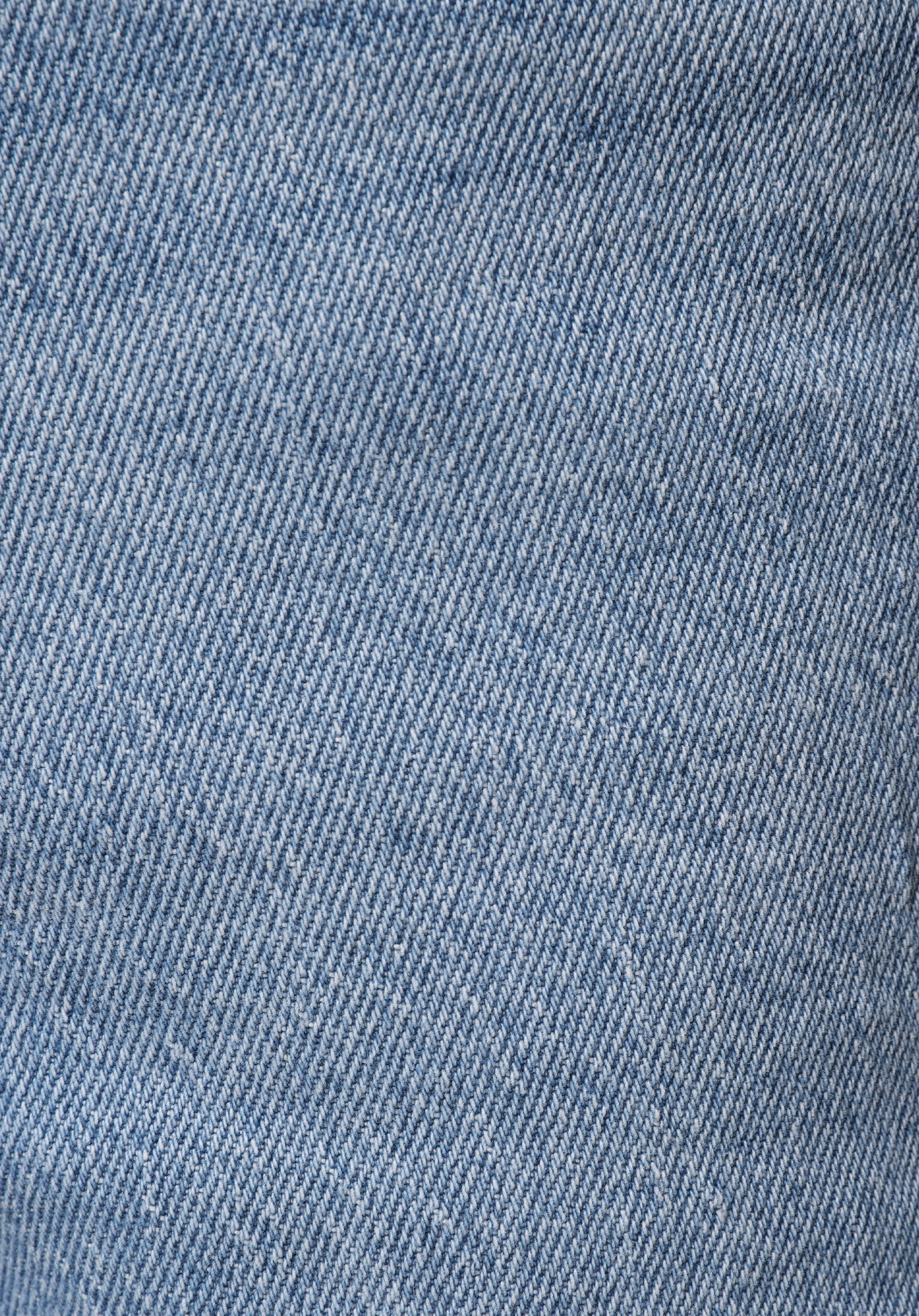 Regular Fit Yüksel Bel Düz Kadın Light İndigo Denim Jean Şort