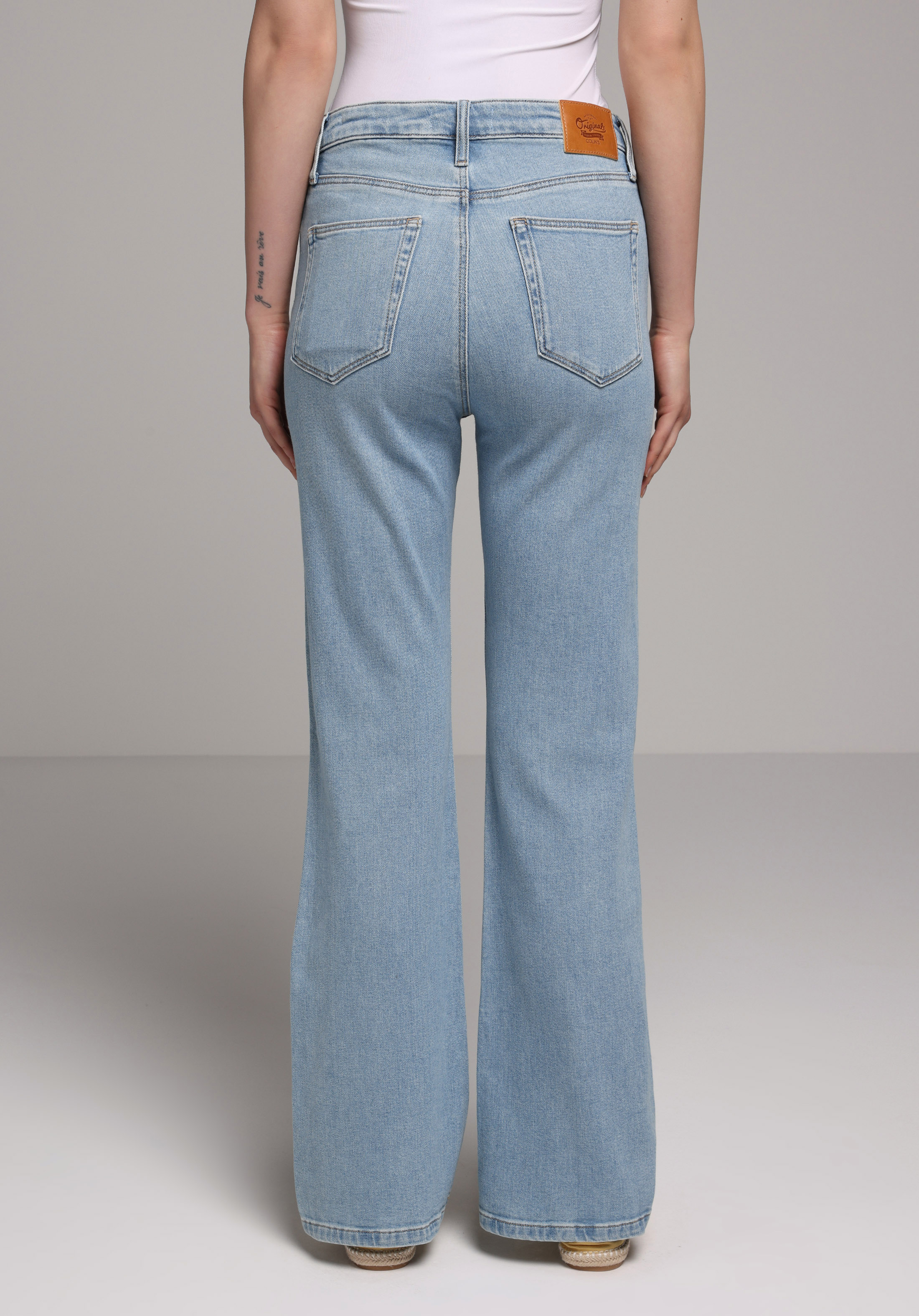 Regular Fit   Kadın Light İndigo Denim Jean Pantolon