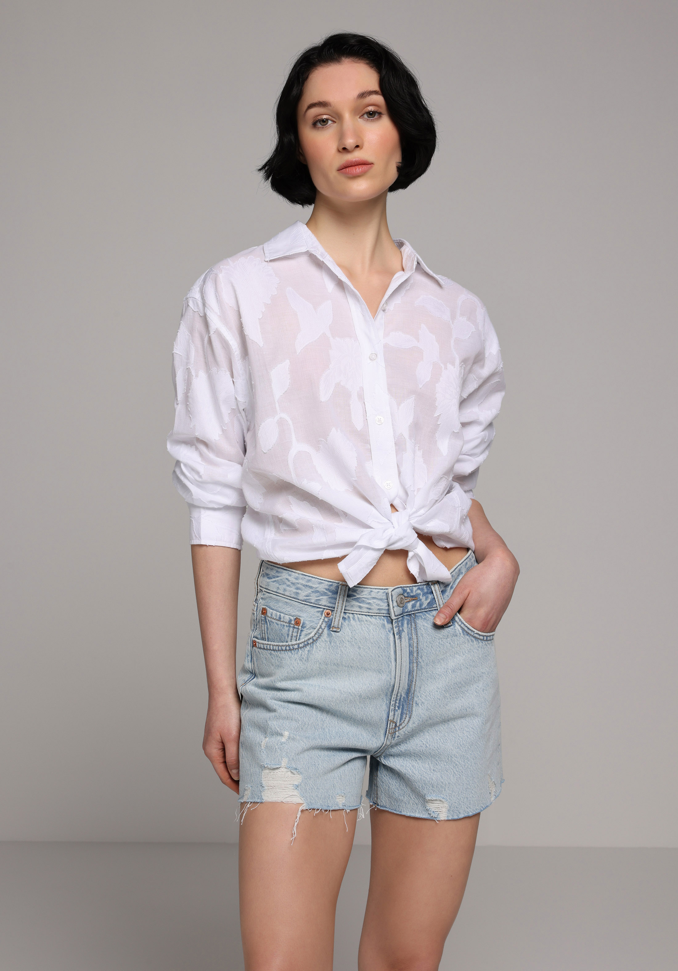 Mom Fit Orta Bel Düz Kadın Bleach İndigo Denim Jean Şort